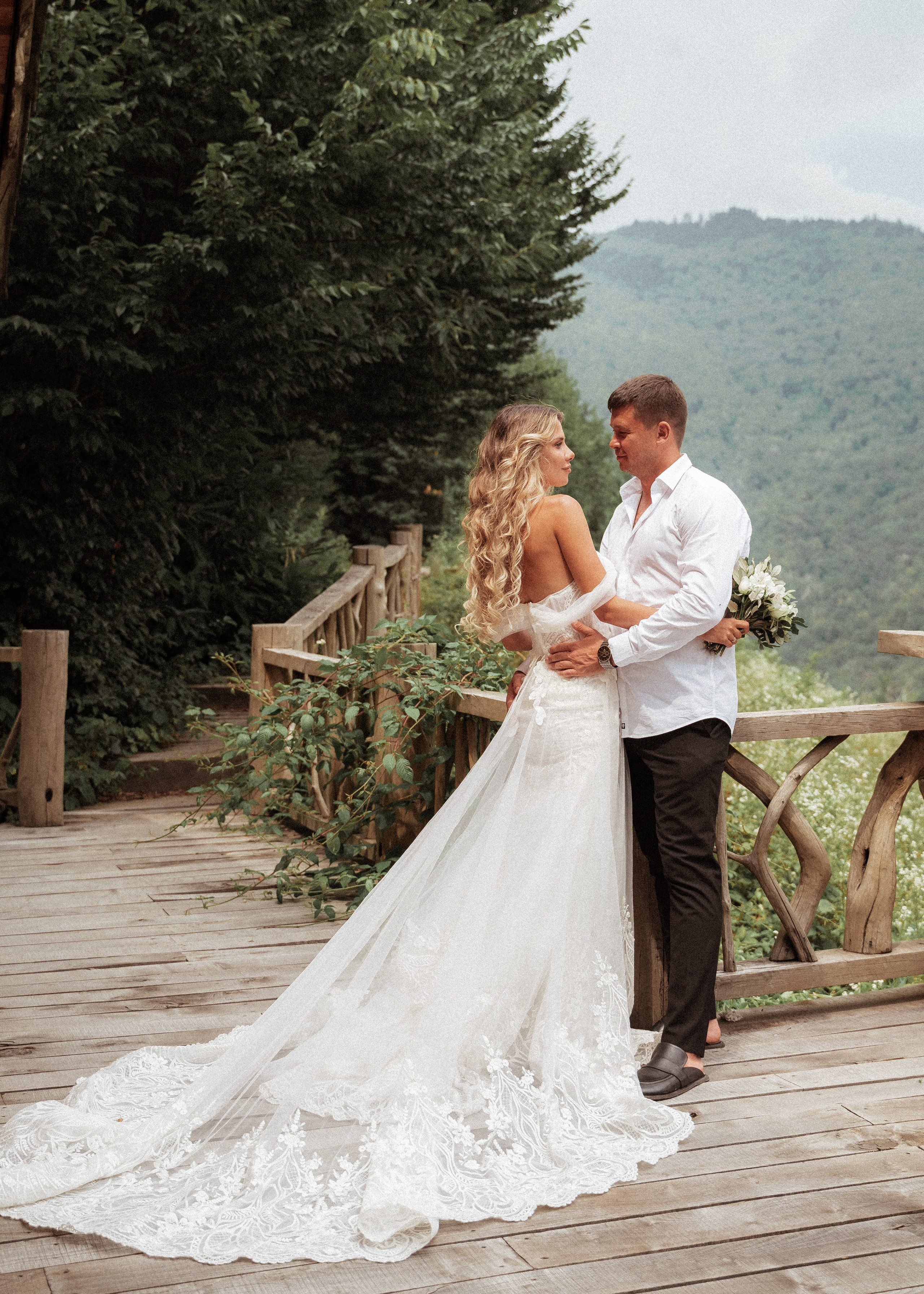 Свадебная фотосессия в Красной Поляне. Фотограф на Пхукете Максим