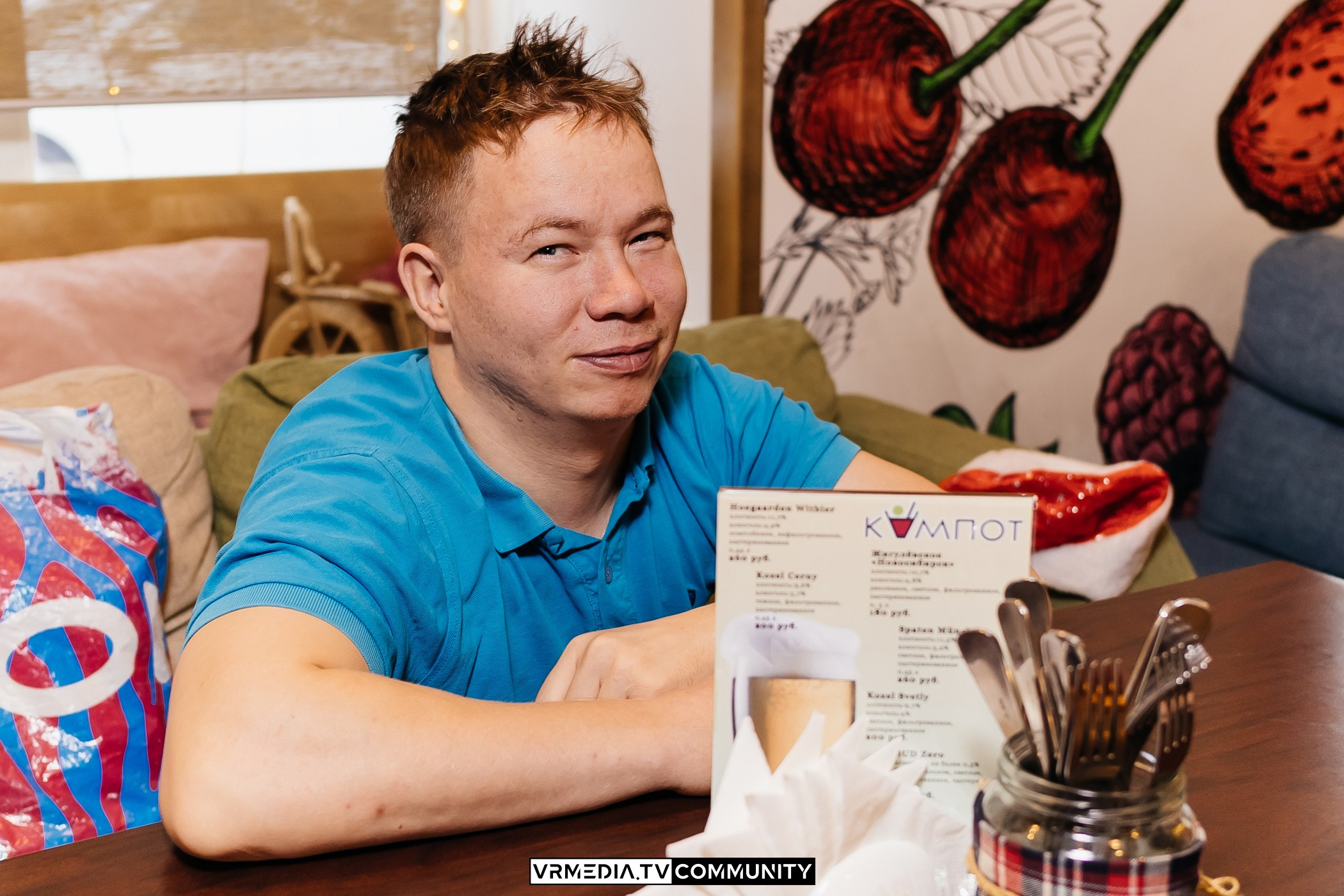 Новогодний вечер в кафе «КАмпот»