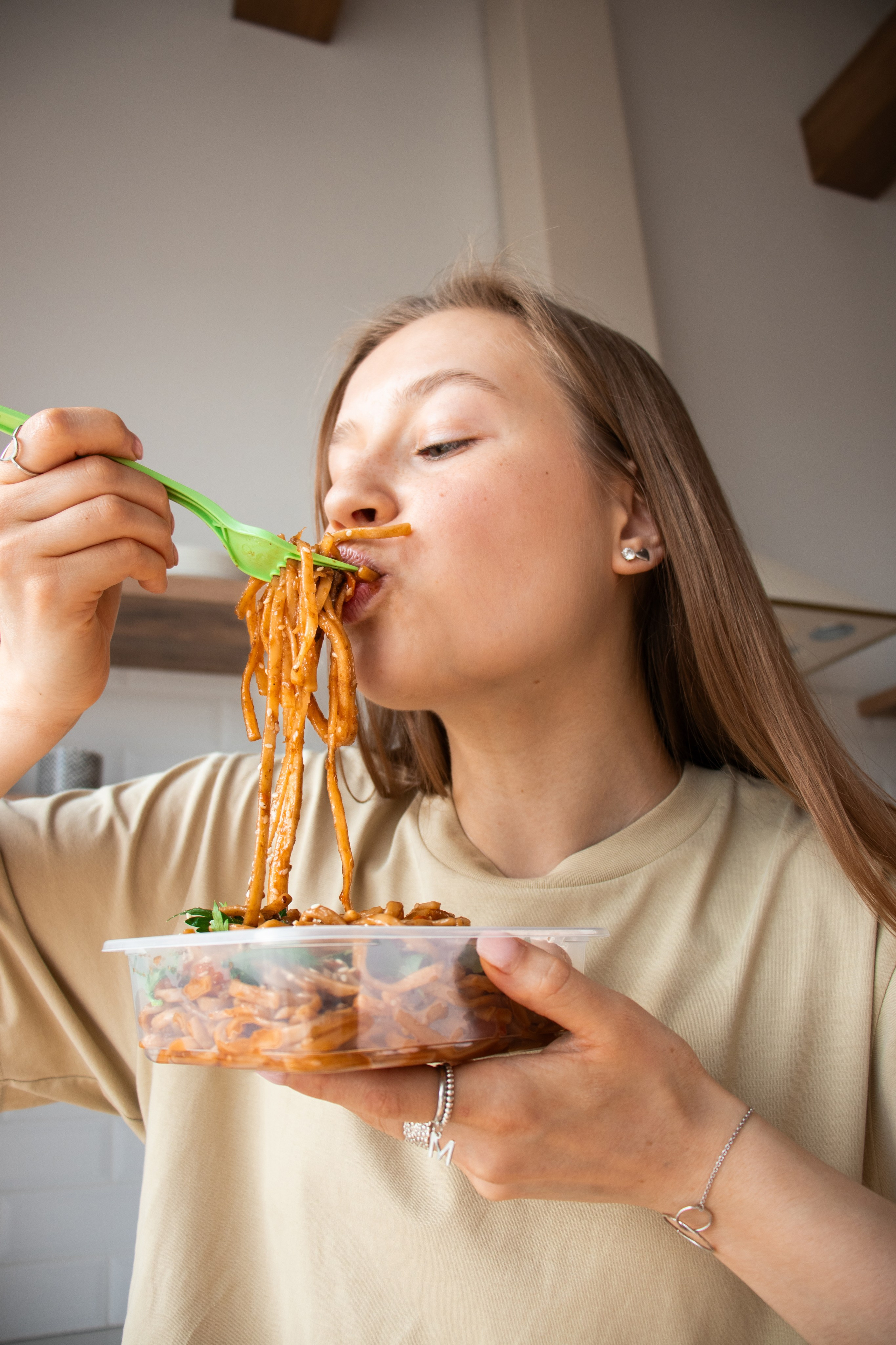 Саша варит. Фото для соц.сетей. Фотограф в Томске Дарья Пучкина