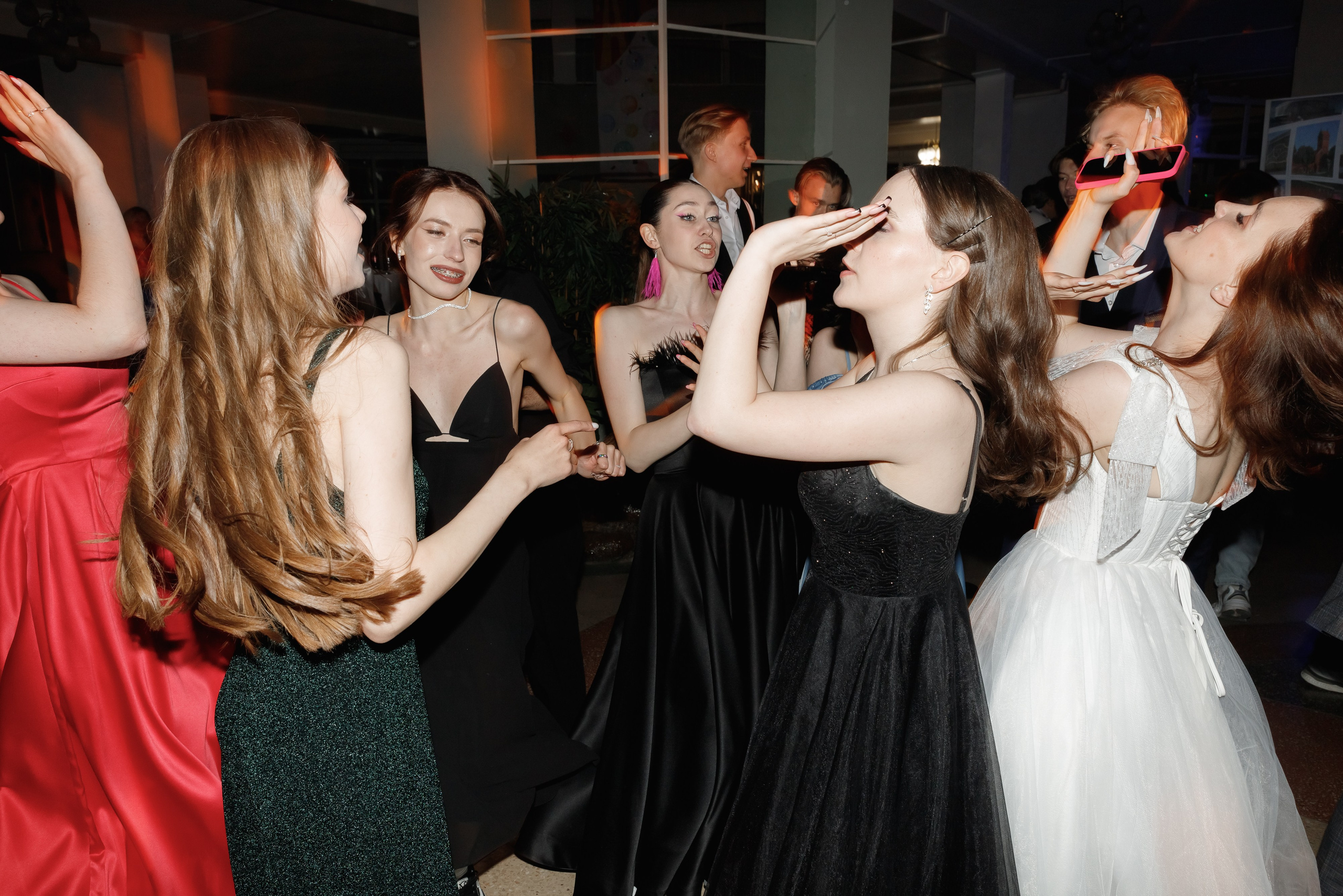 Школьный выпускной 2023 год в Минске. Свадебный фотограф в Минске/Беларуси Сергей Спиридонов