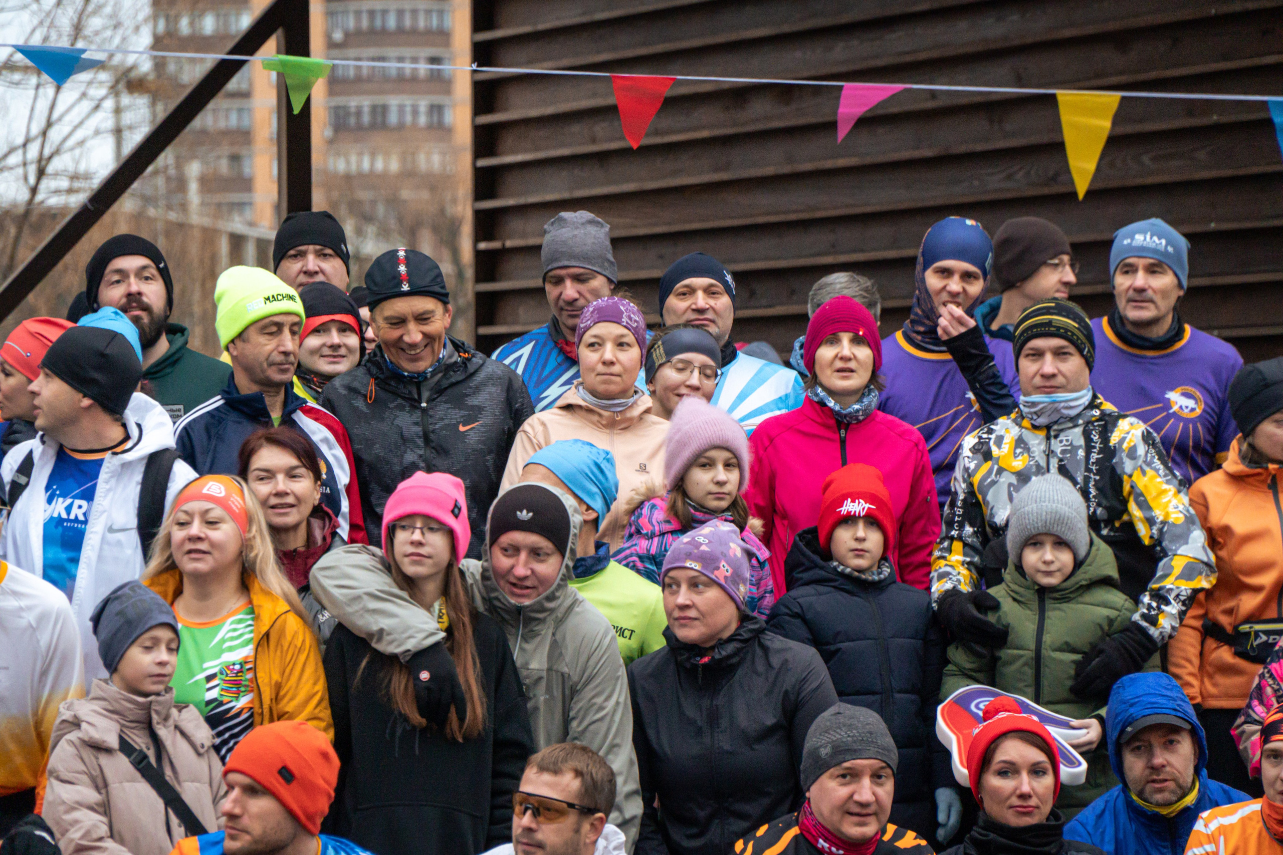 5 вёрст Реутов 16.11.2024. Роман Капилюшов. Бег. Фото. Видео. г. Люберцы