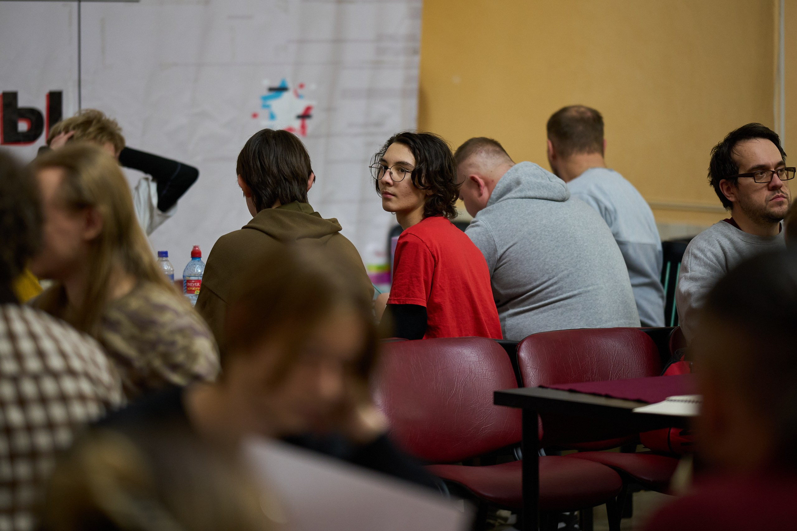 Мантикон V (2025). Фотографирует красивое Денис Горностаев