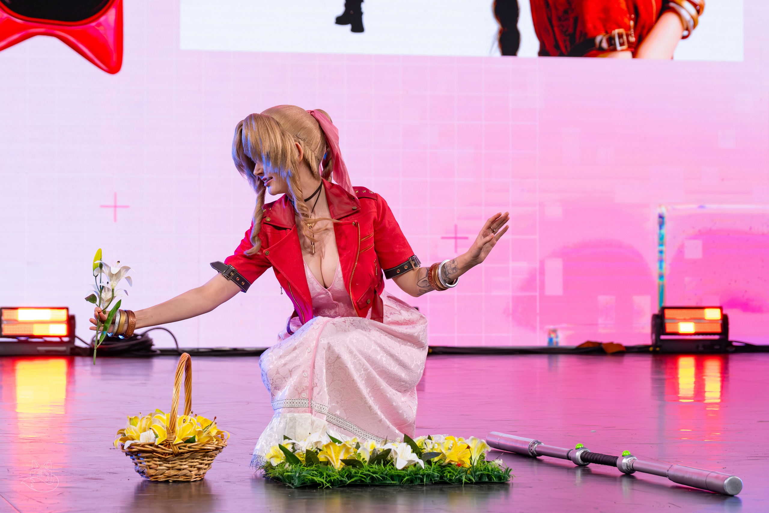 Сцена РЭД ЭКСПО 2024. Косплей фотограф