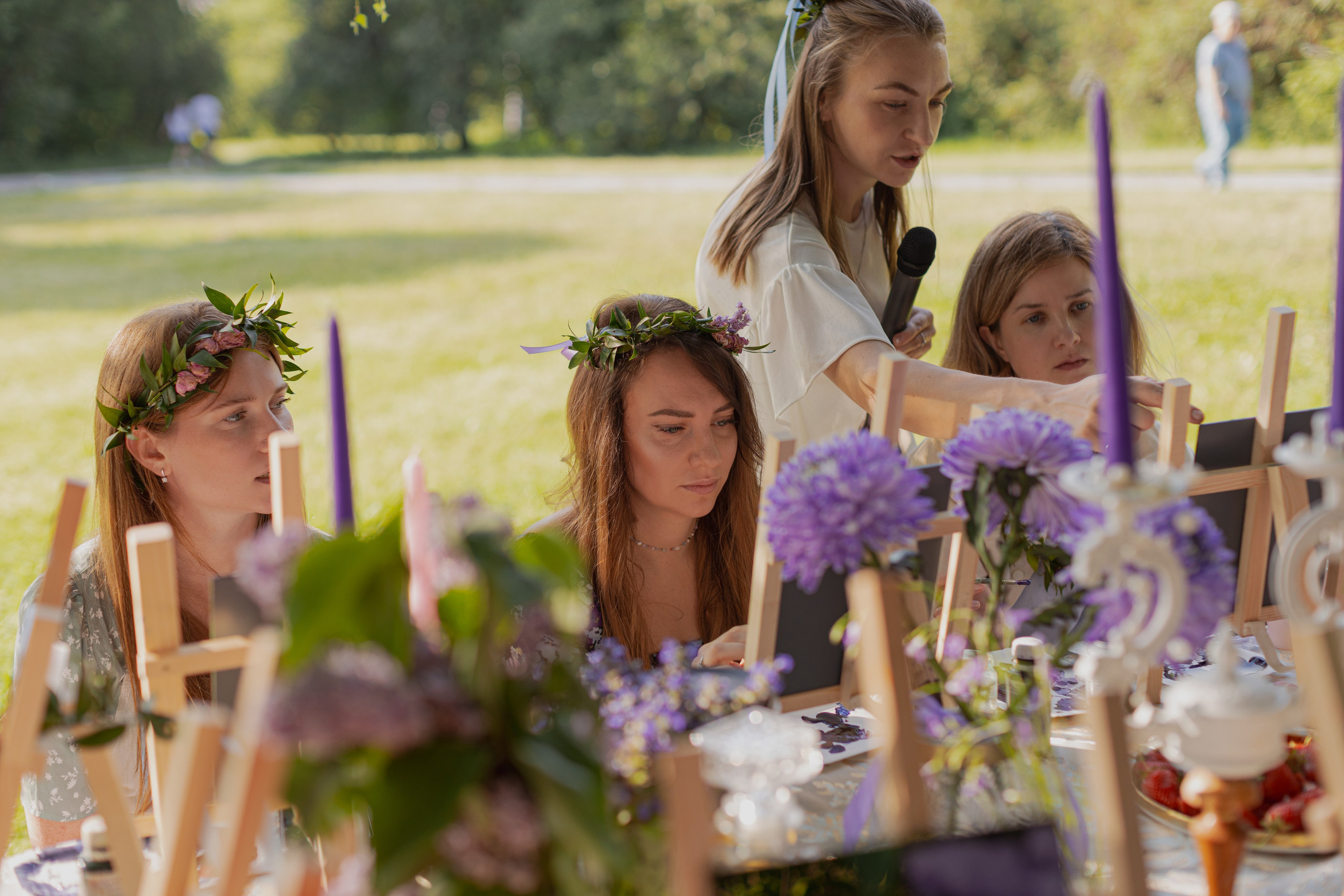 Мк Сирень на зеркале (девичник в парке). Анастасия Ракчеева Художник