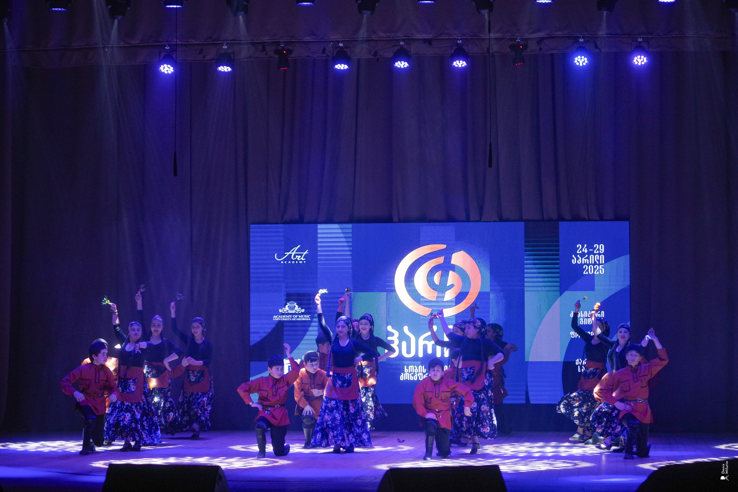 Танцы в Хоби. Портретный фотограф Денис Милютин