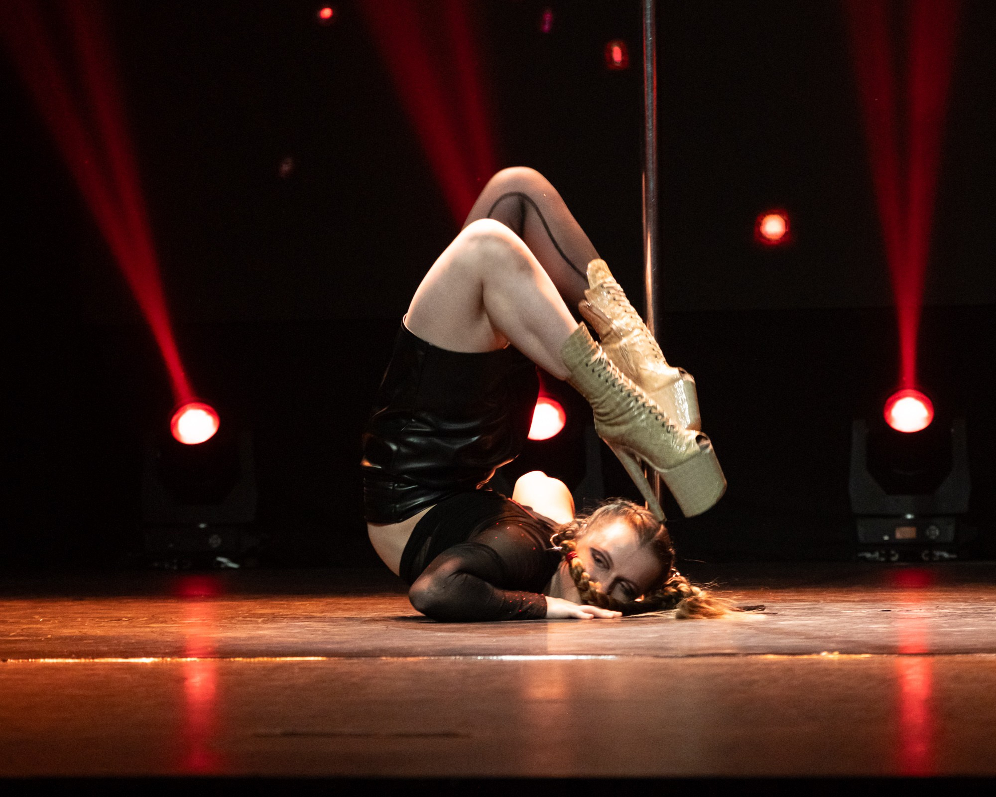 EXOTIC POLEDANCE CHAMPIONSHIP «BLACK OCEAN». Репортажный фотограф в Казани Павел Серпокрылов