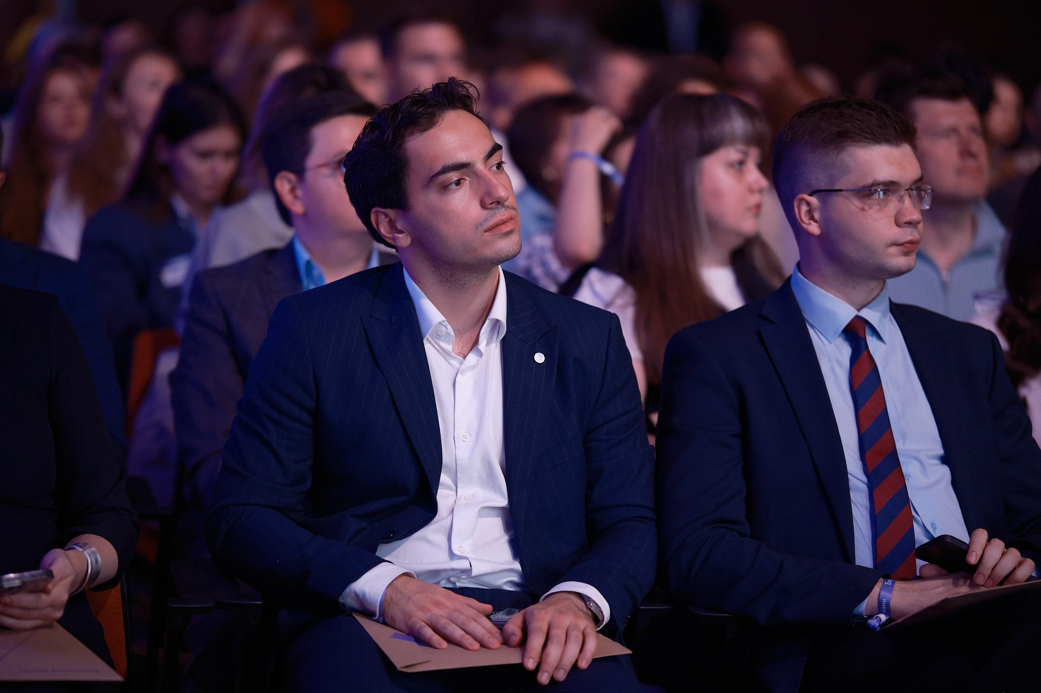 ЧТИВО х Точка Банк «ЭКОНОМИКА ВРЕМЕНИ» (©ЧТИВО). Профессиональный фотограф в Москве Павел Жданов