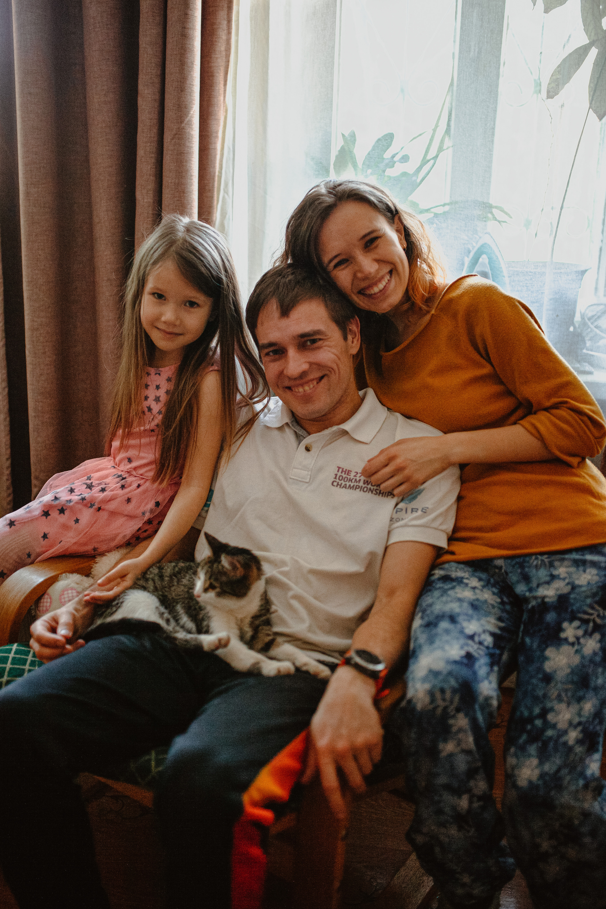 Дмитрий, Александра и Кира. Главная