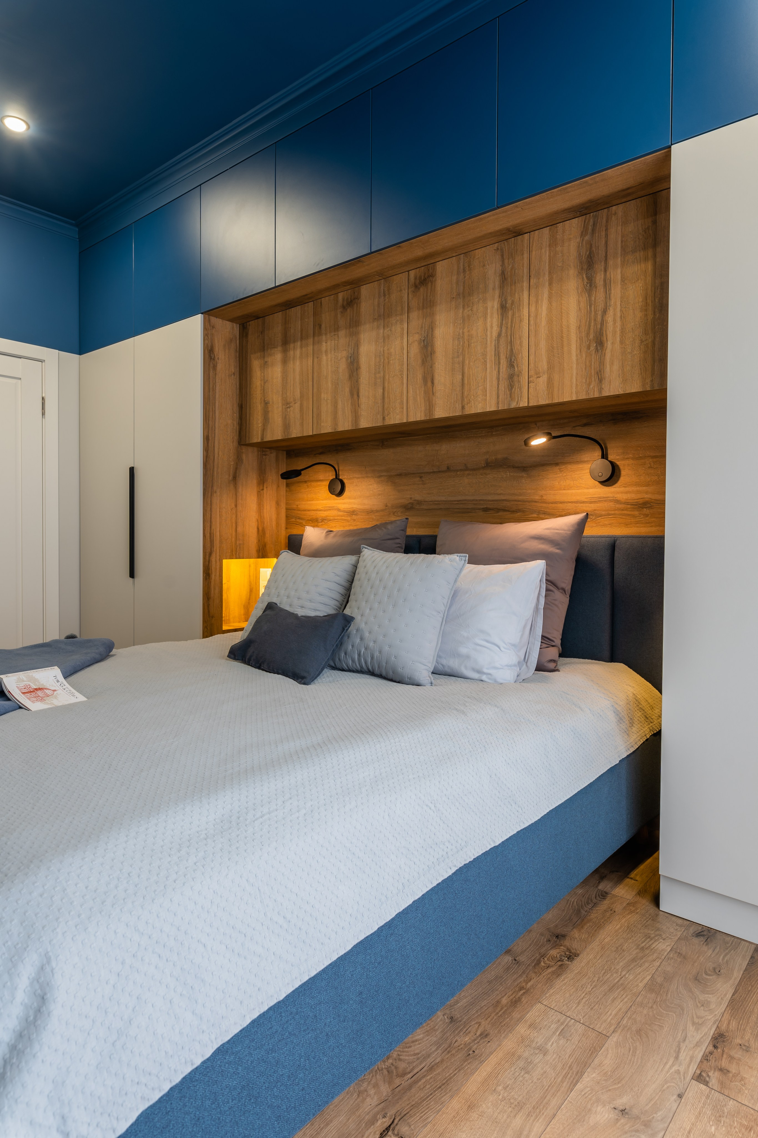 Алматы, Bureau2×2 — реализованный дизайн-проект квартиры, апрель 2023. Интерьерный фотограф Алматы