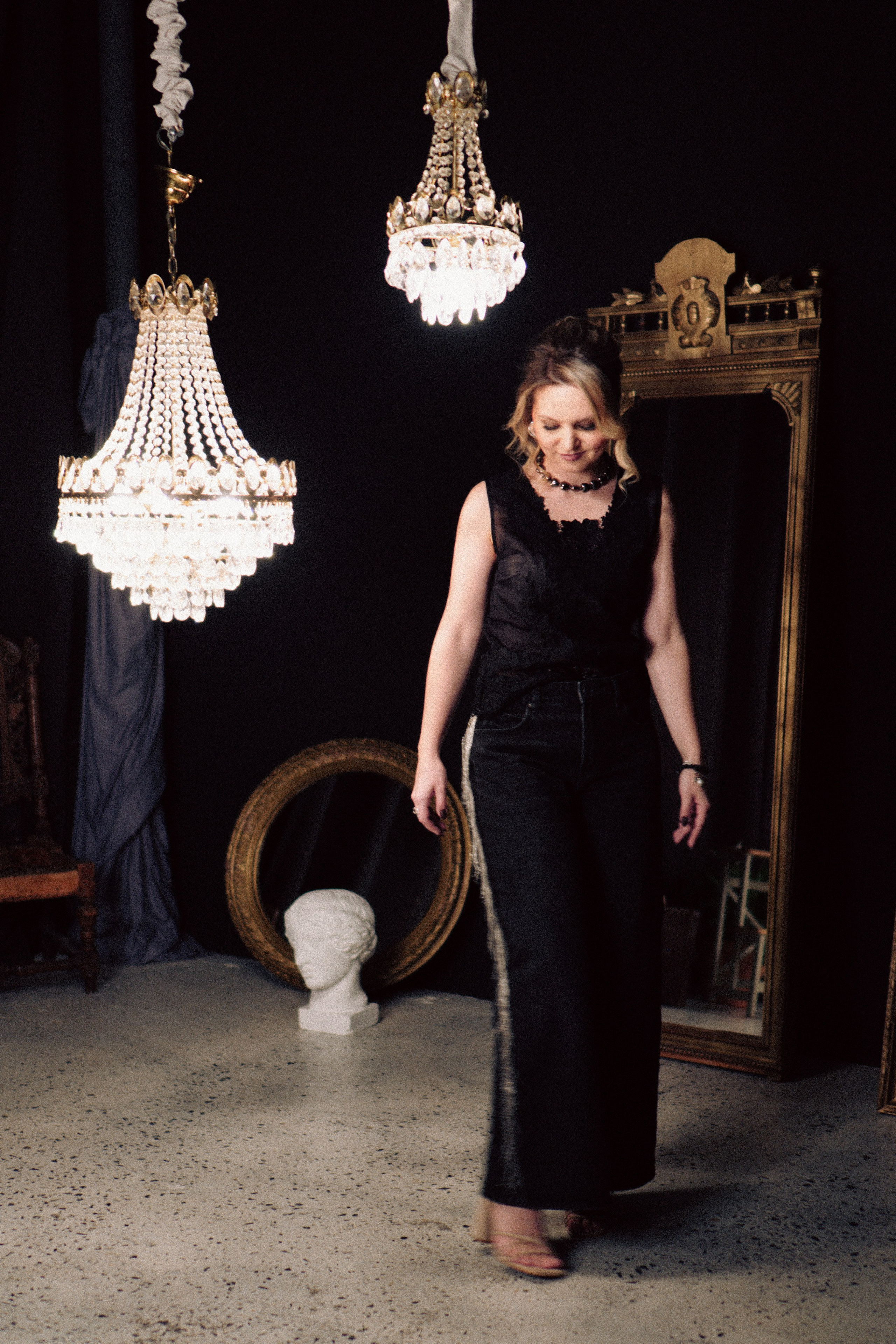 НОВОГОДНЯЯ ФОТОСЕСИИЯ В СТУДИИ ДЛЯ ДЕВУШКИ И ПРОГУЛКА ПО ЧЕРНЫШЕВСКОЙ. Профессиональный фотограф, Санкт-Петербург — Виктория Богомолова