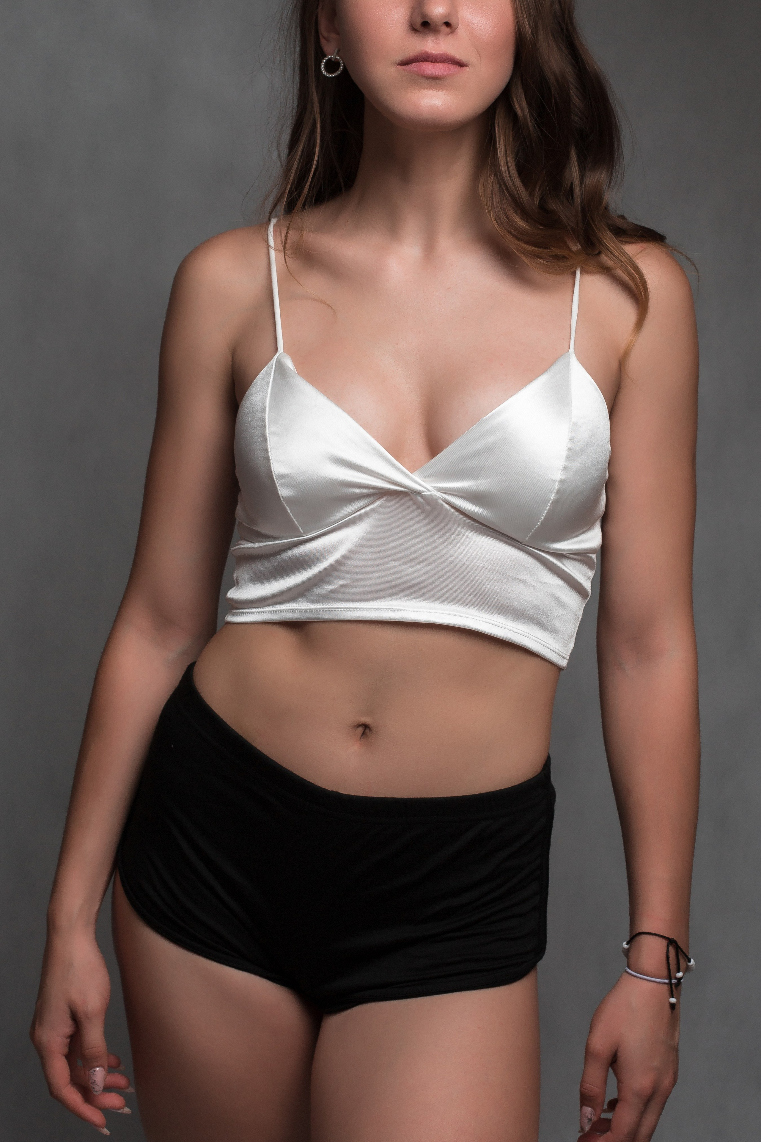 Съёмочный гардероб. Фотограф в стиле минимализм Тюмень