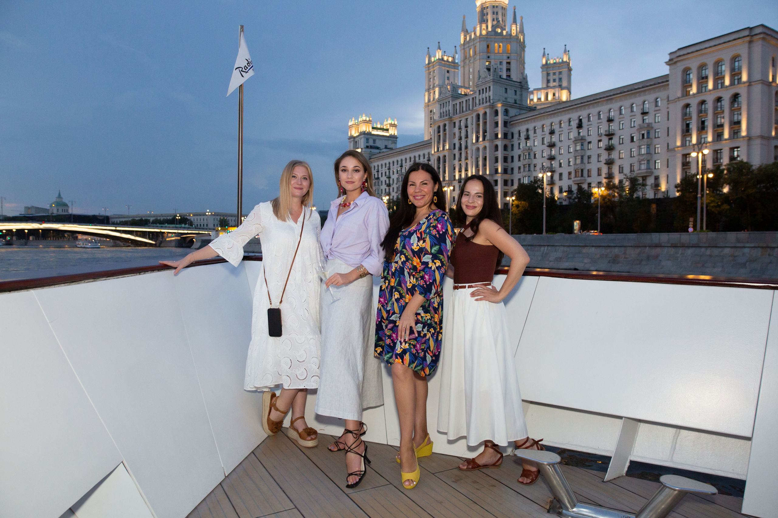Dubai Vibes Intourist Cruise Party. Семейный и детский фотограф Анна Петракова