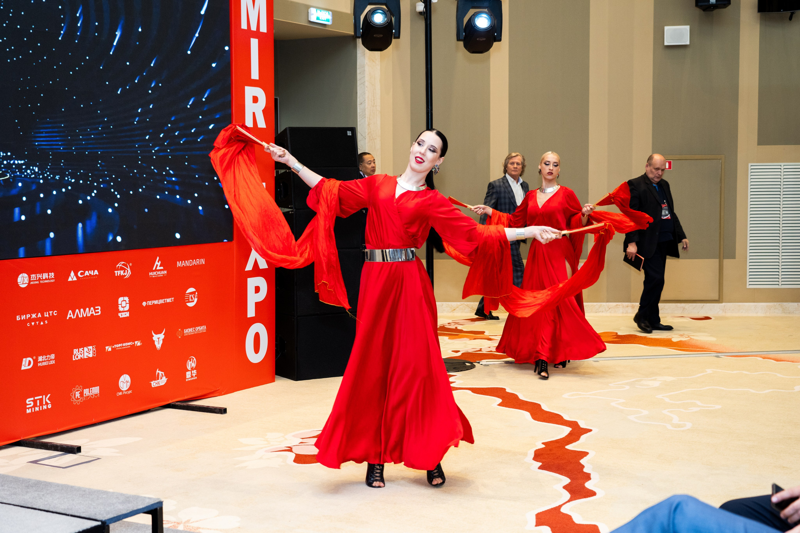 Форум Moscow International Recycling Expo -2025. Легкая фотография