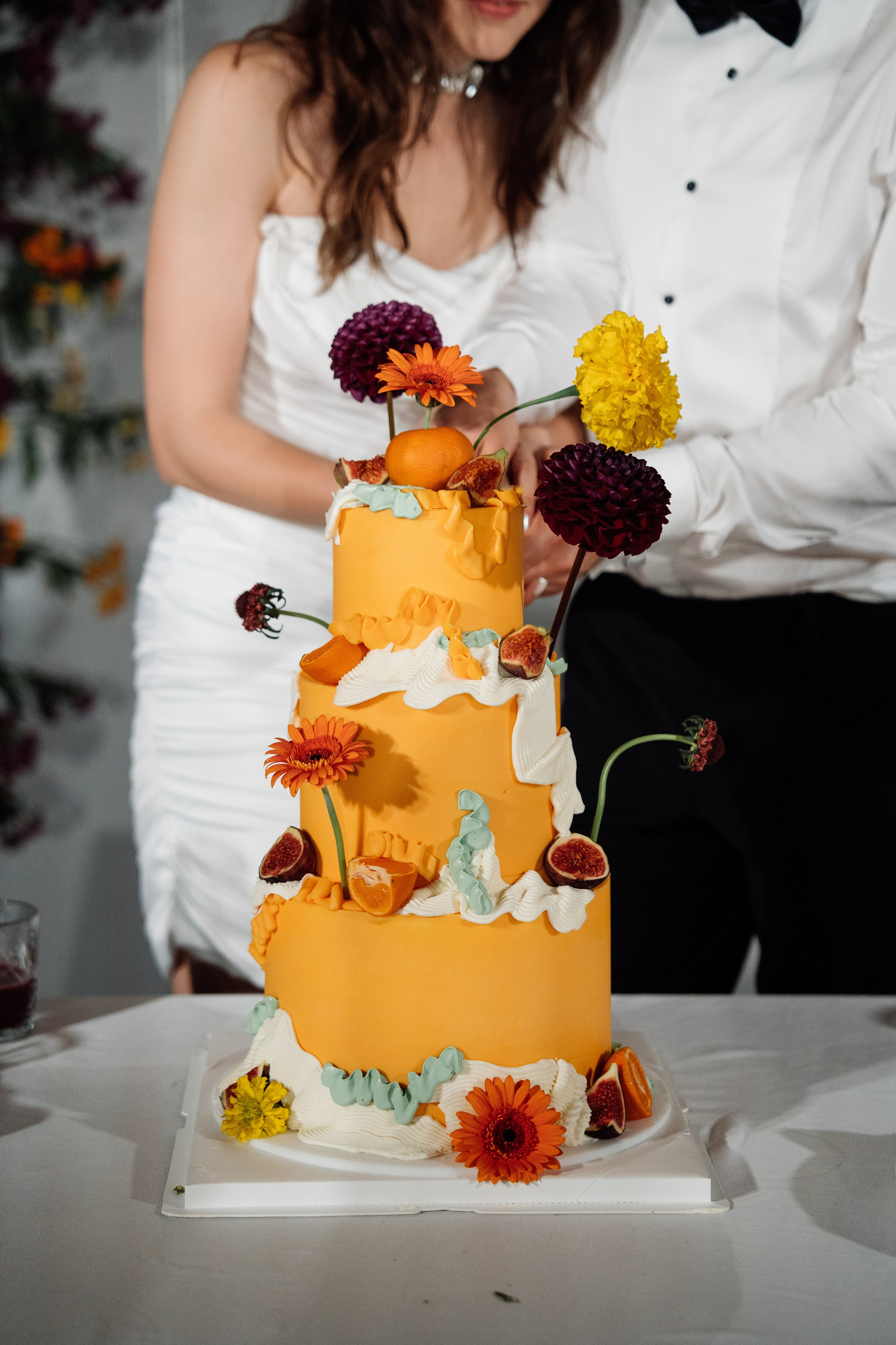 Оранжевая свадьба в гребешках. Свадебный фотограф организатор в Санкт-Петербурге Ассоль Опарина