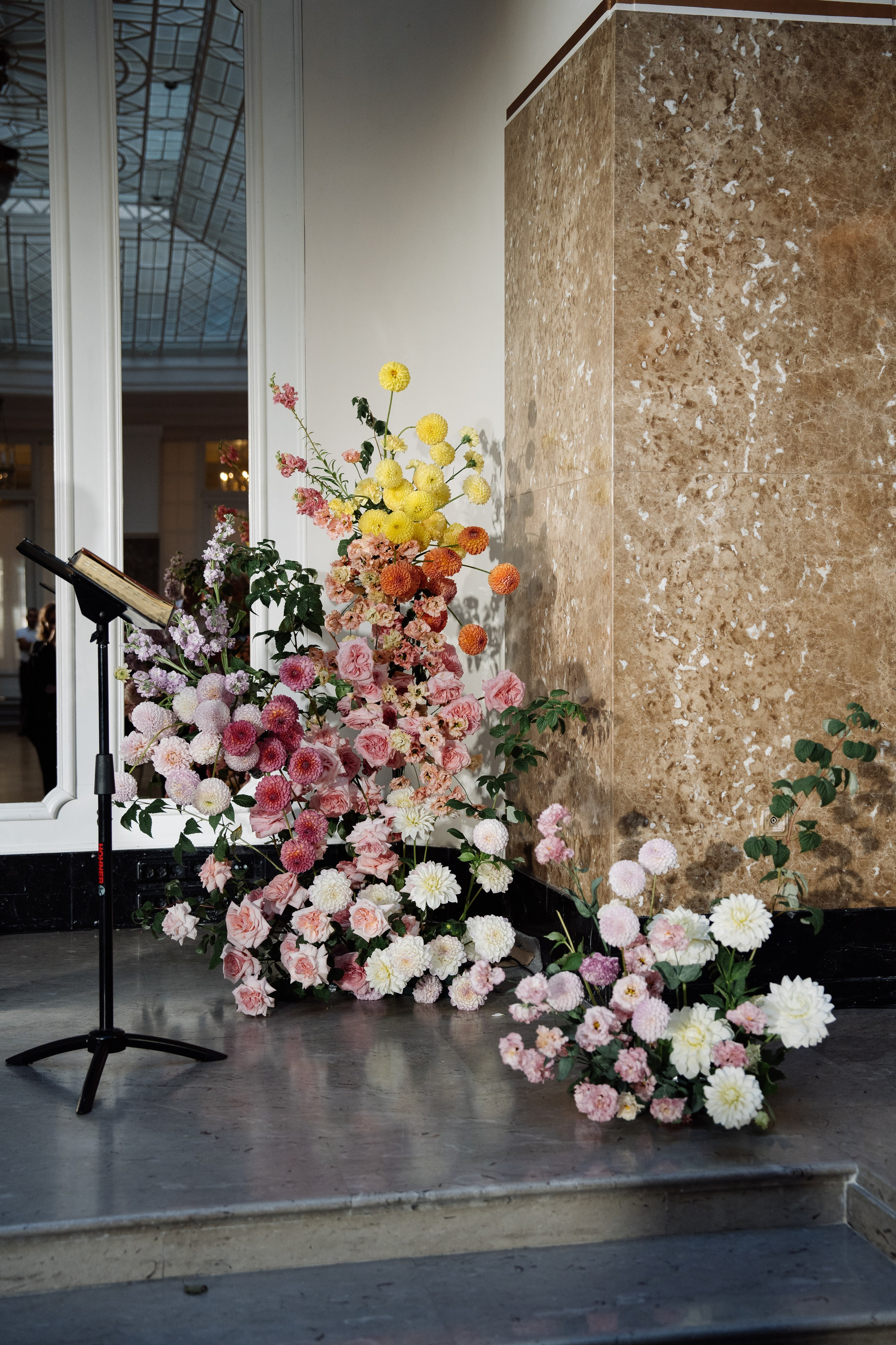 Свадьба в астории. Свадебный фотограф организатор в Санкт-Петербурге Ассоль Опарина