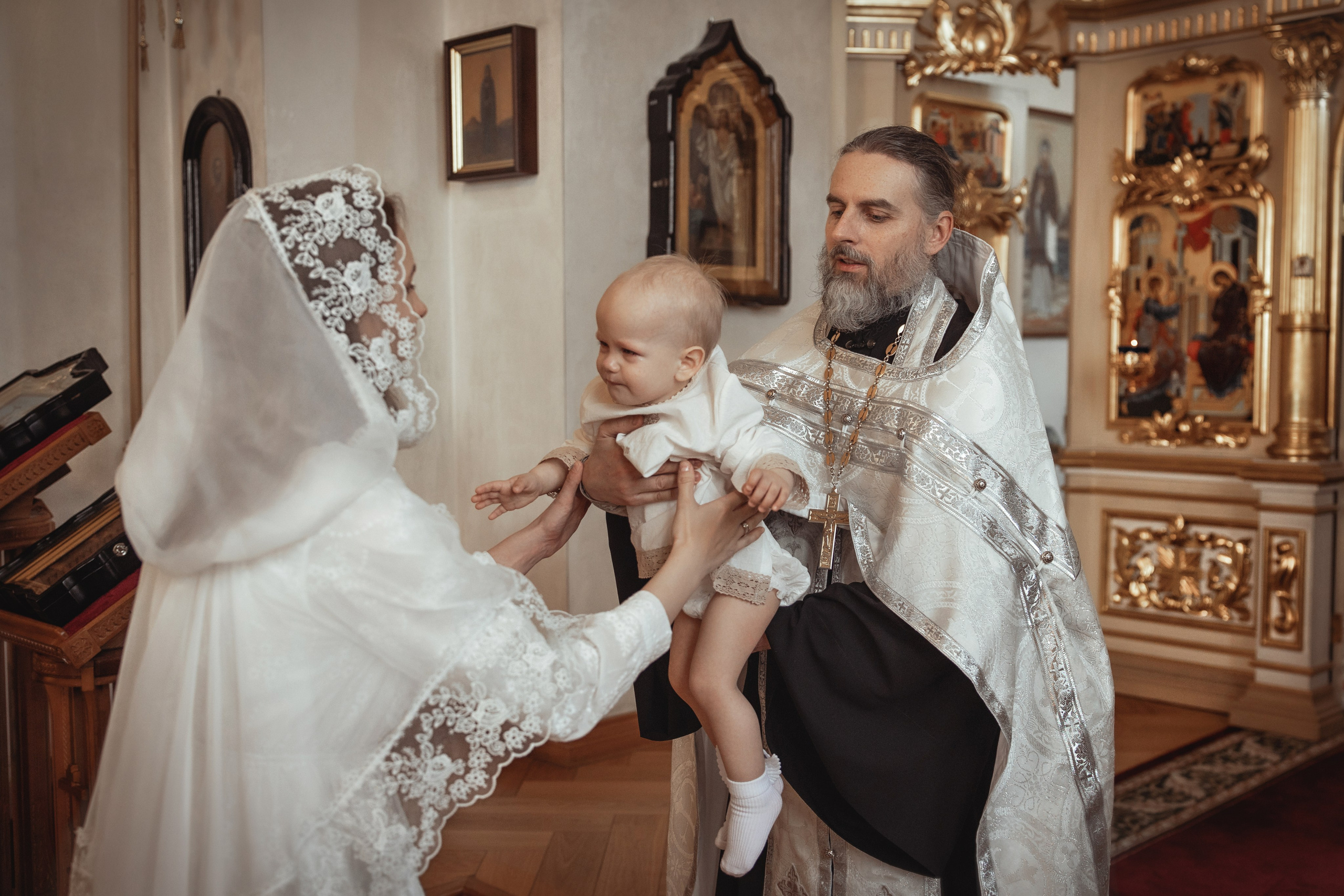 Таинство Крещения Филиппа. Свято-Екатерининский собор г. Краснодар. Фотограф на Крещение и Венчание Краснодарский край — Гранкина Юлия