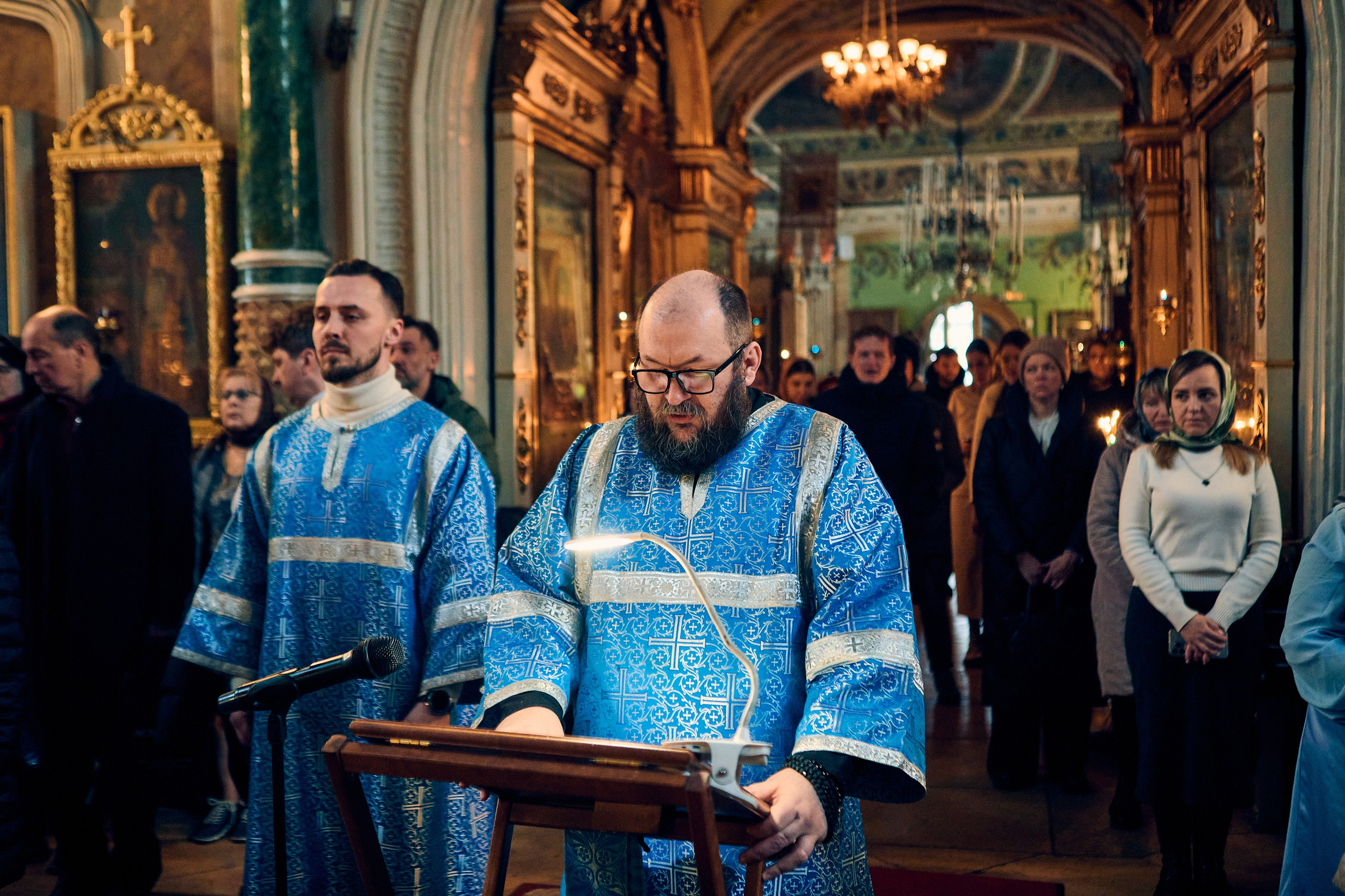 Всенощная на БЛАГОВЕЩЕНИЕ ПРЕСВЯТОЙ БОГОРОДИЦЫ. DMITRY MOISEENKO — фотограф, художник, топ-стилист