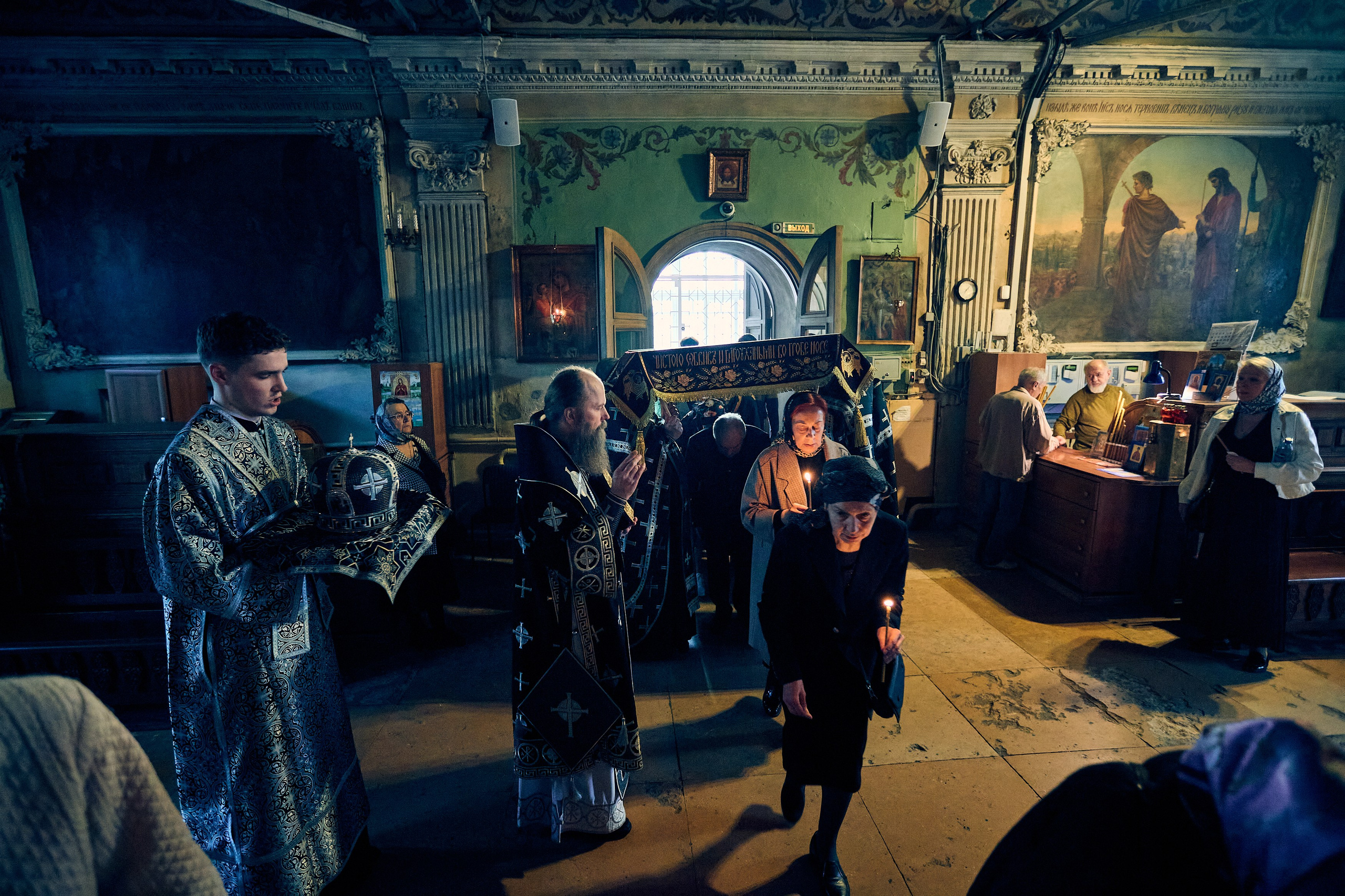 Утреня Погребение Спасителя. DMITRY MOISEENKO — фотограф, художник, топ-стилист