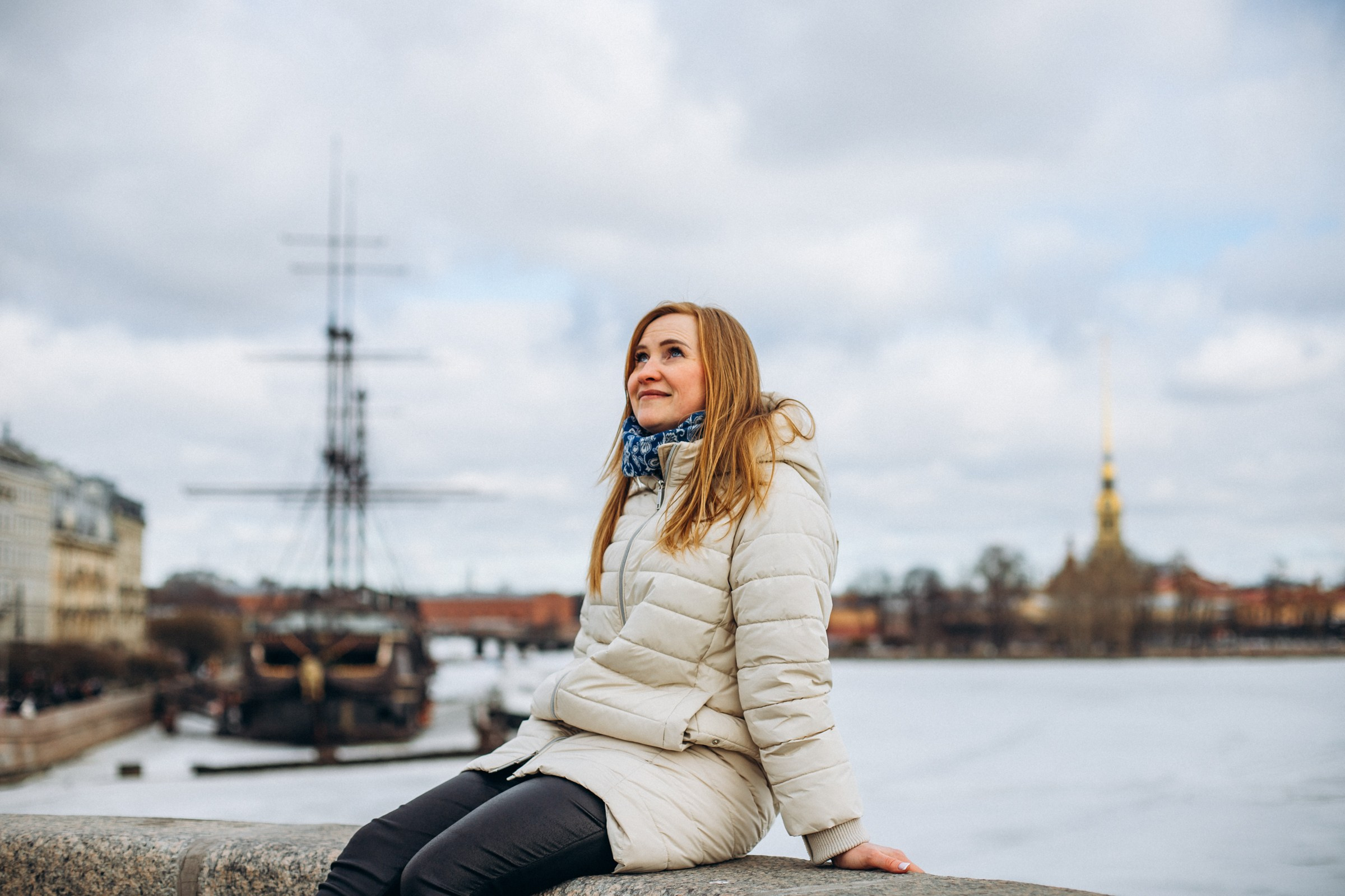 Виктор и Марина в марте. Фотопрогулка в Петербурге. Индивидуальный и семейный фотограф в Санкт-Петербурге