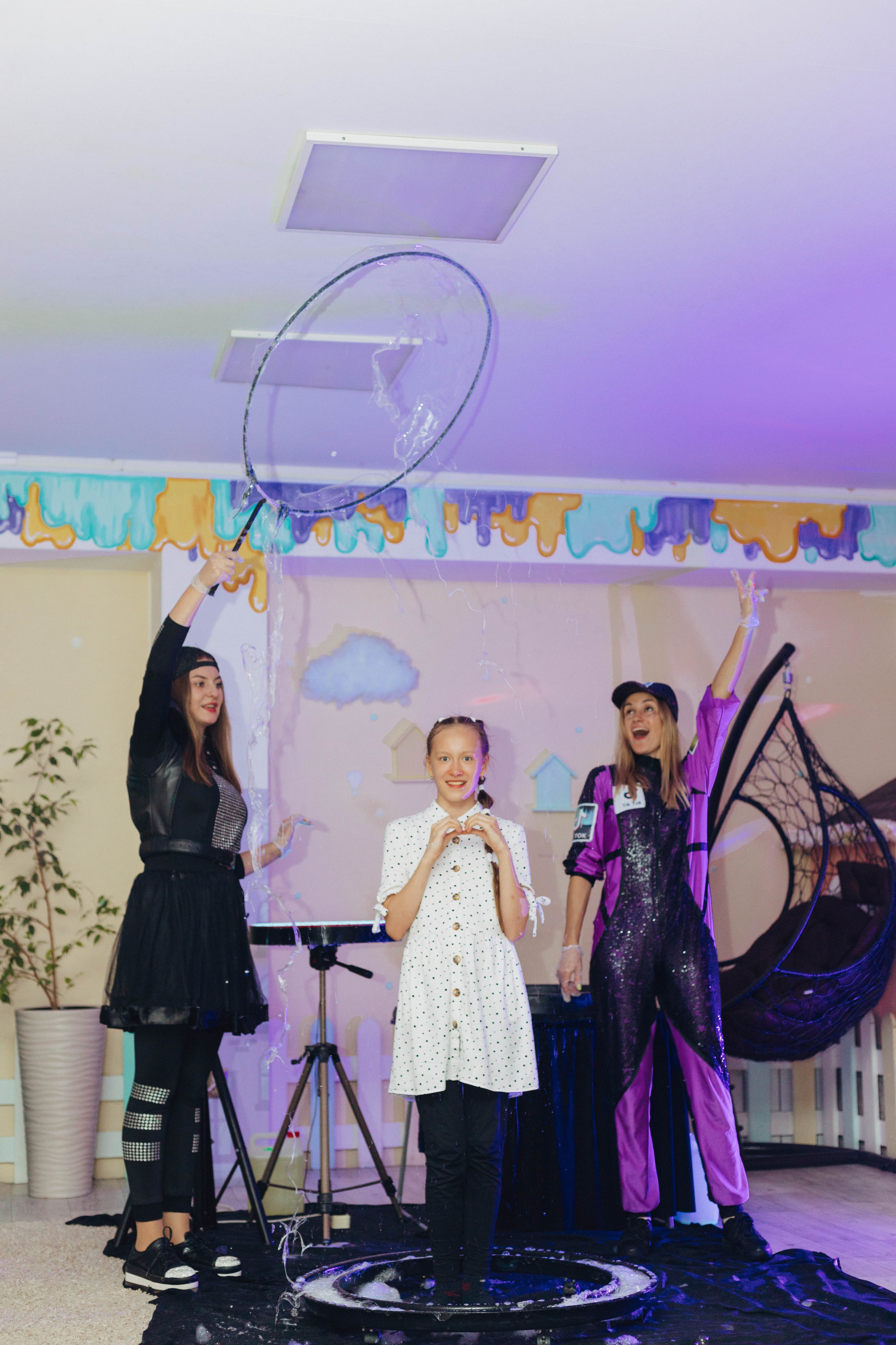 В стиле Уэнздей. Я Аракчеева Менслу — семейный и свадебный фотограф в Астрахани