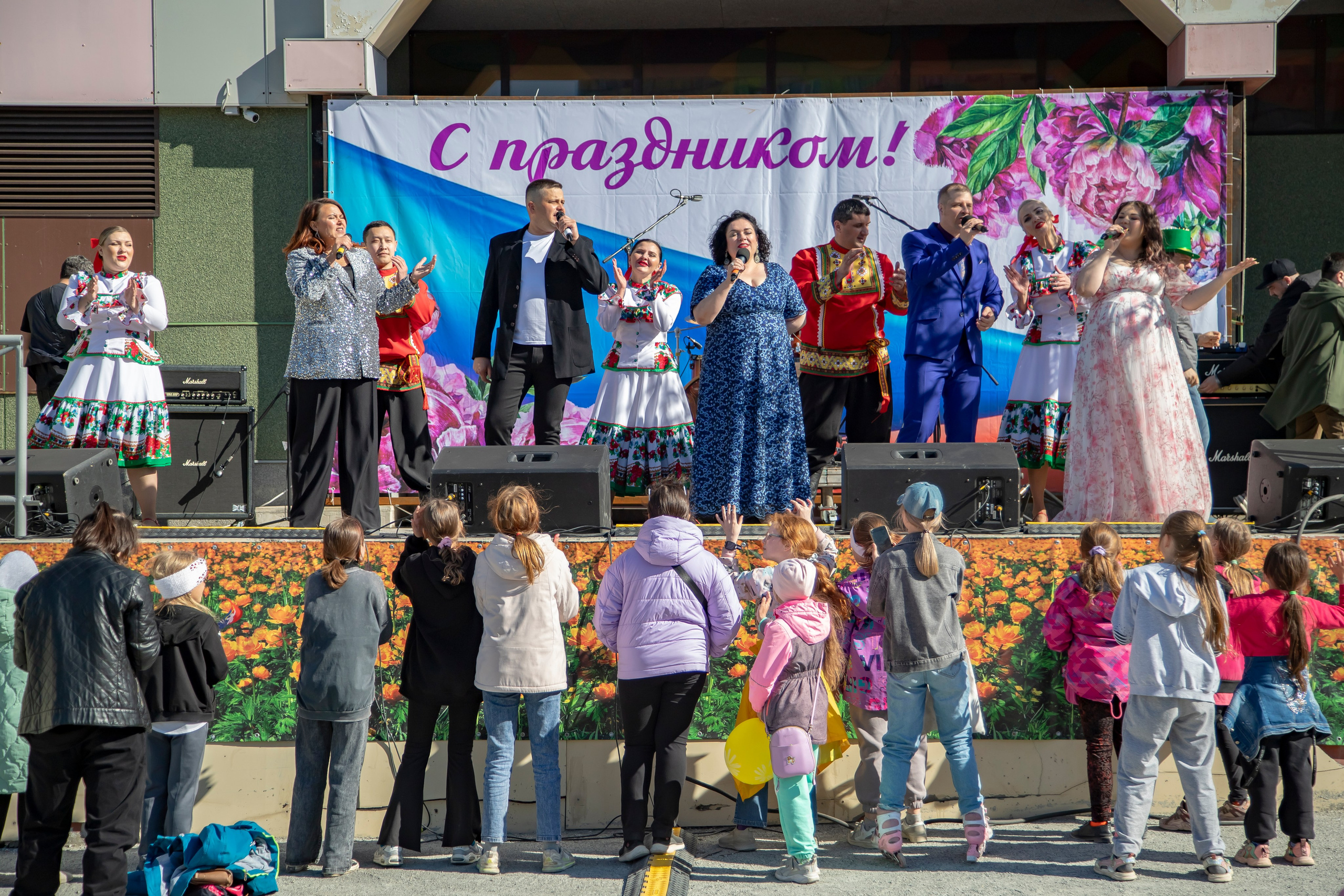 Репортажная съемка праздник города. Семейный и свадебный фотограф в Норильске Дмитрий Степанов