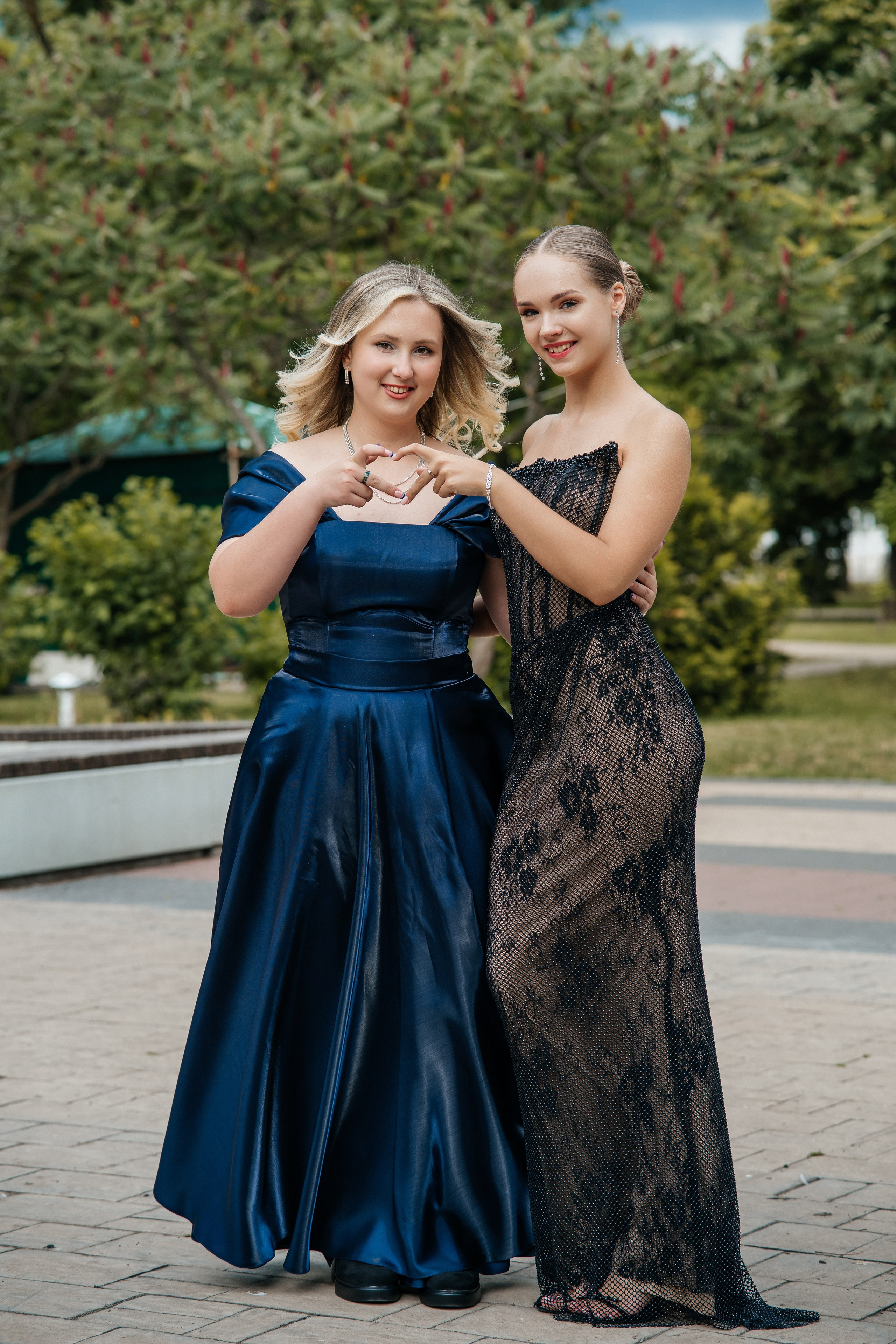 Медалисты. Школьный фотограф в Валуйках. Фотосессии для выпускников и изготовление выпускных альбомов в городе Валуйки и в Белгородской области