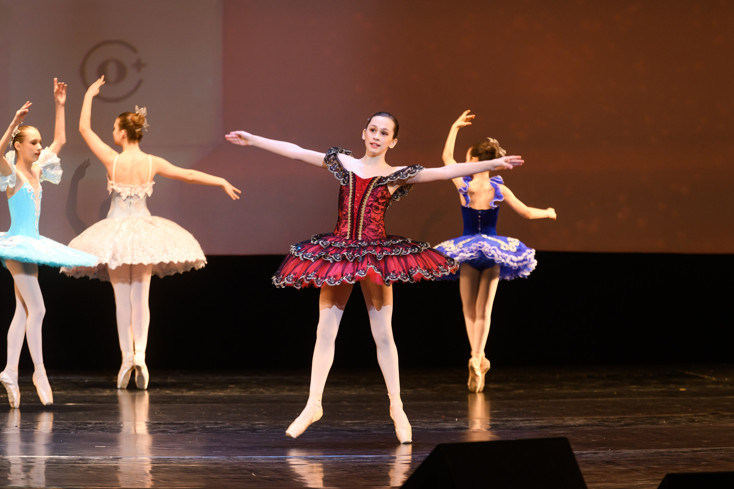 23 апреля, часть 1, БКЗ Октябрьский, г. Санкт-Петербург. Золотое яблочко