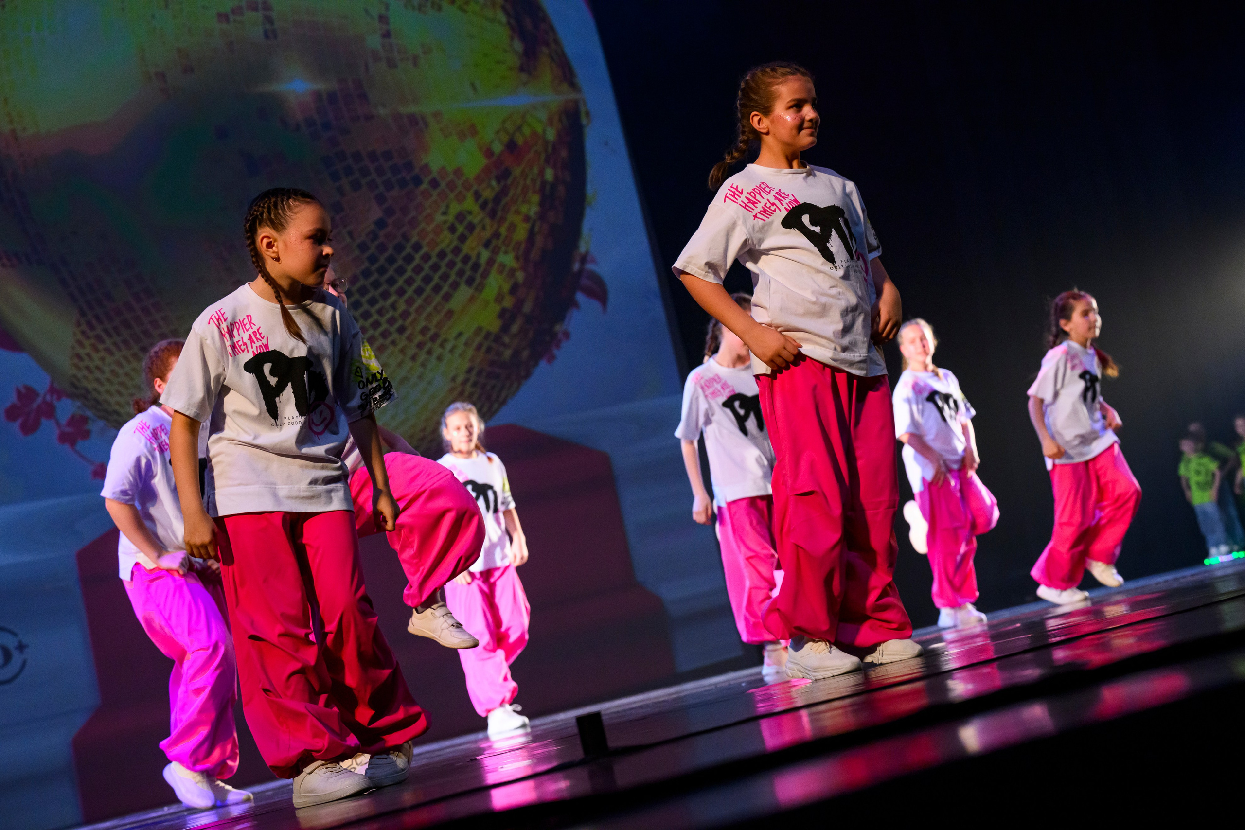 23 апреля, часть 1, БКЗ Октябрьский, г. Санкт-Петербург. Золотое яблочко