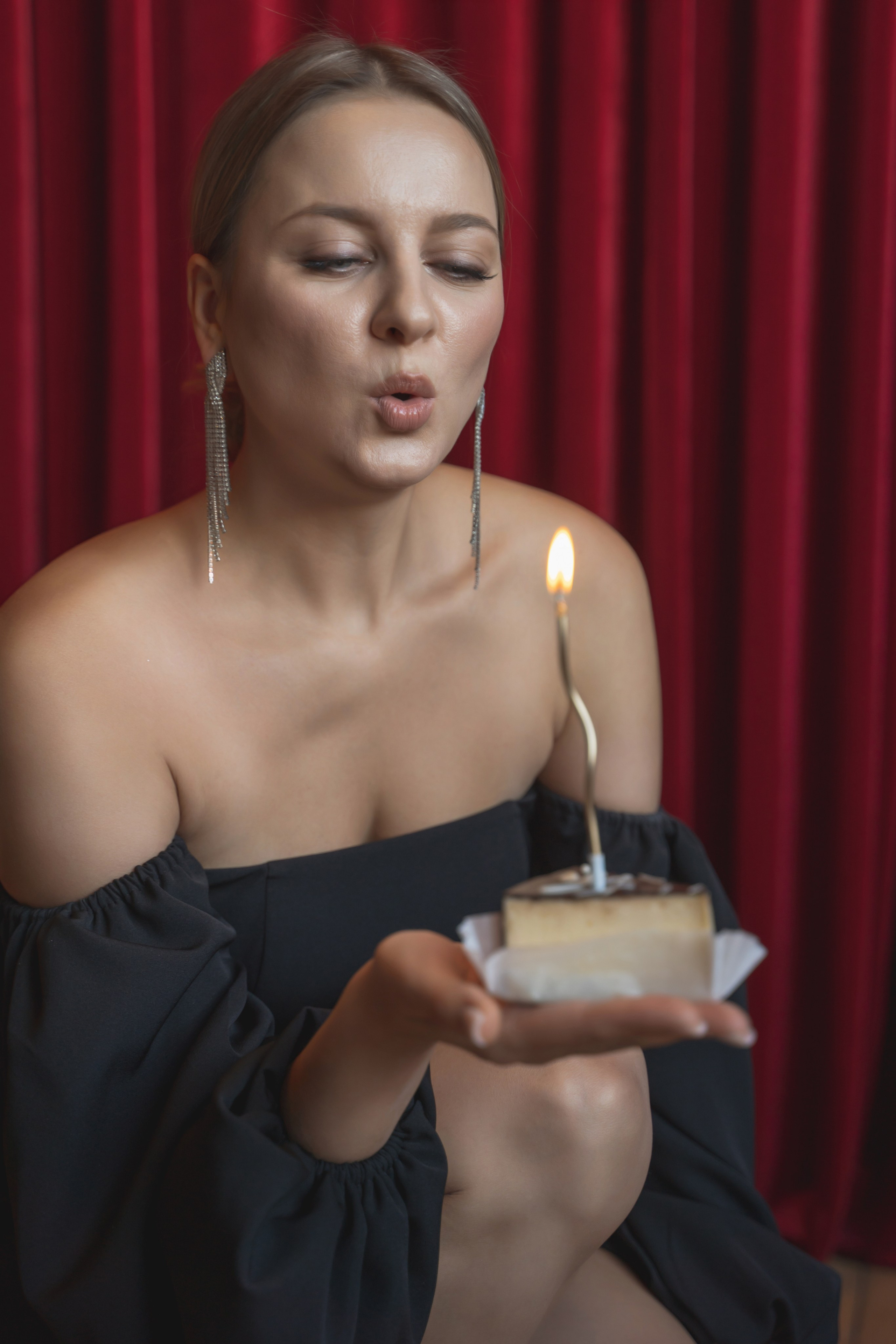 Елена. Главная