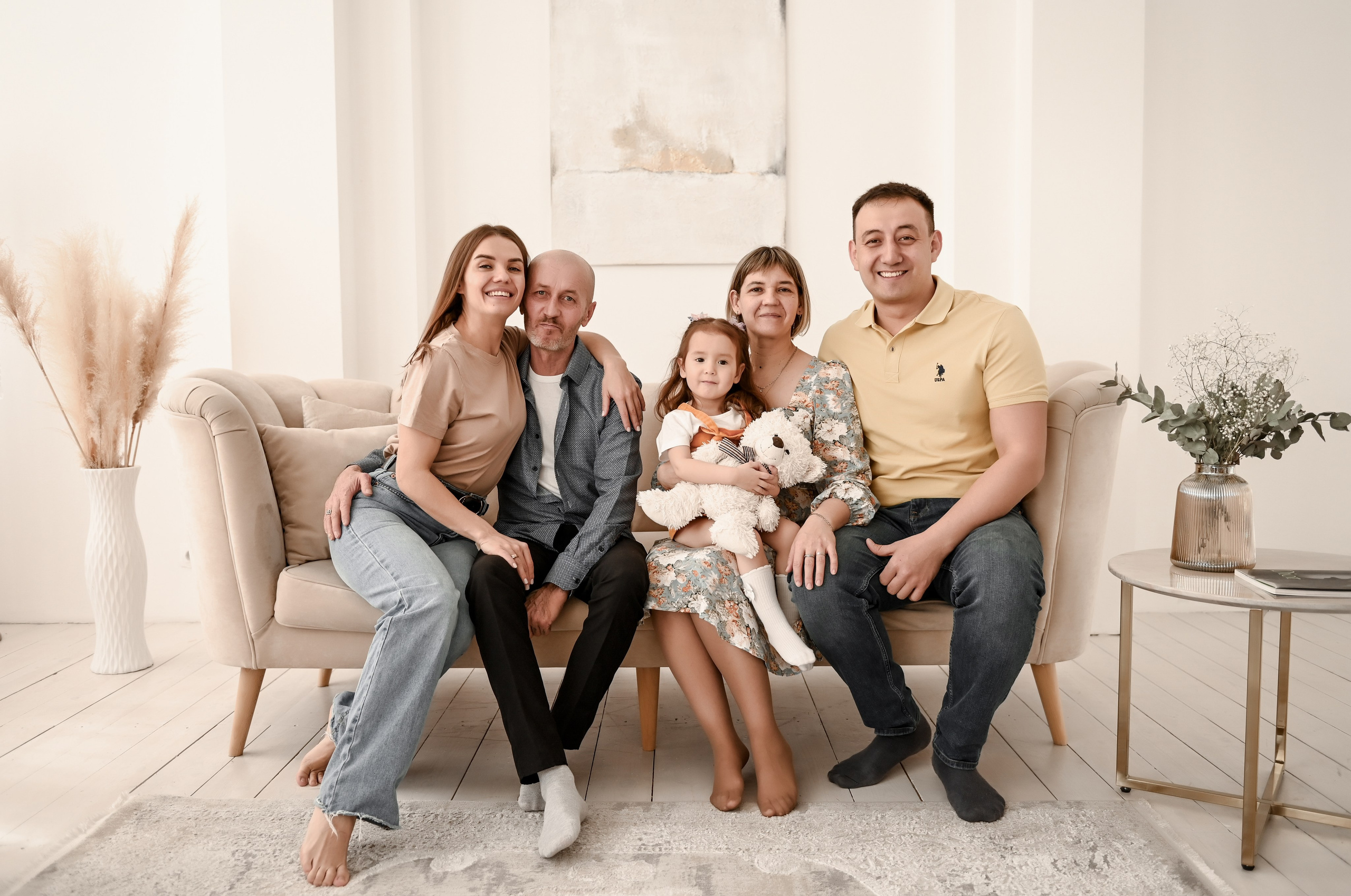 Семейная студийная  фотосессия 2. Свадебный, семейный, детский, контент фотограф в Омске Максим Ильин