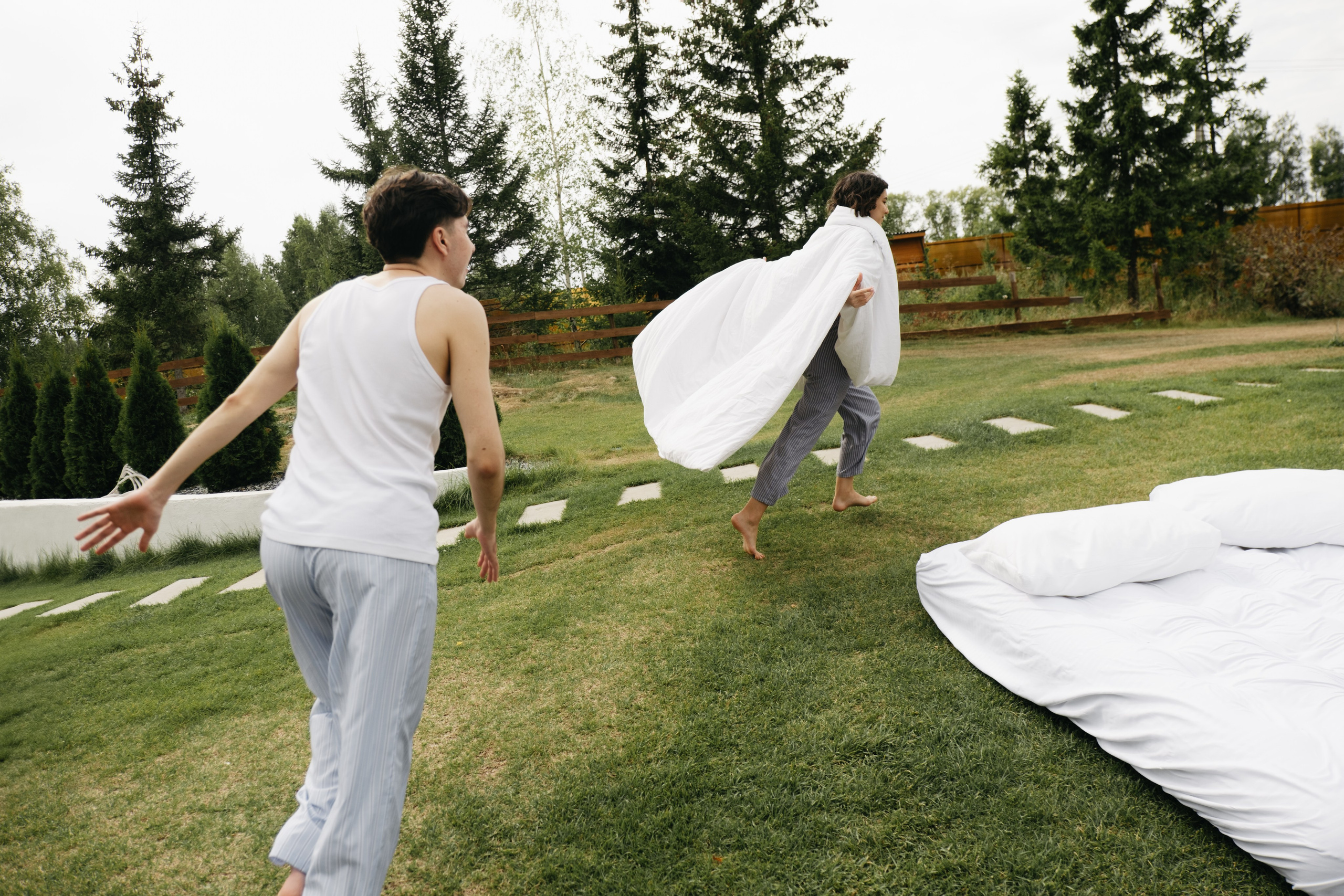 Молодые счастливые. Обо мне