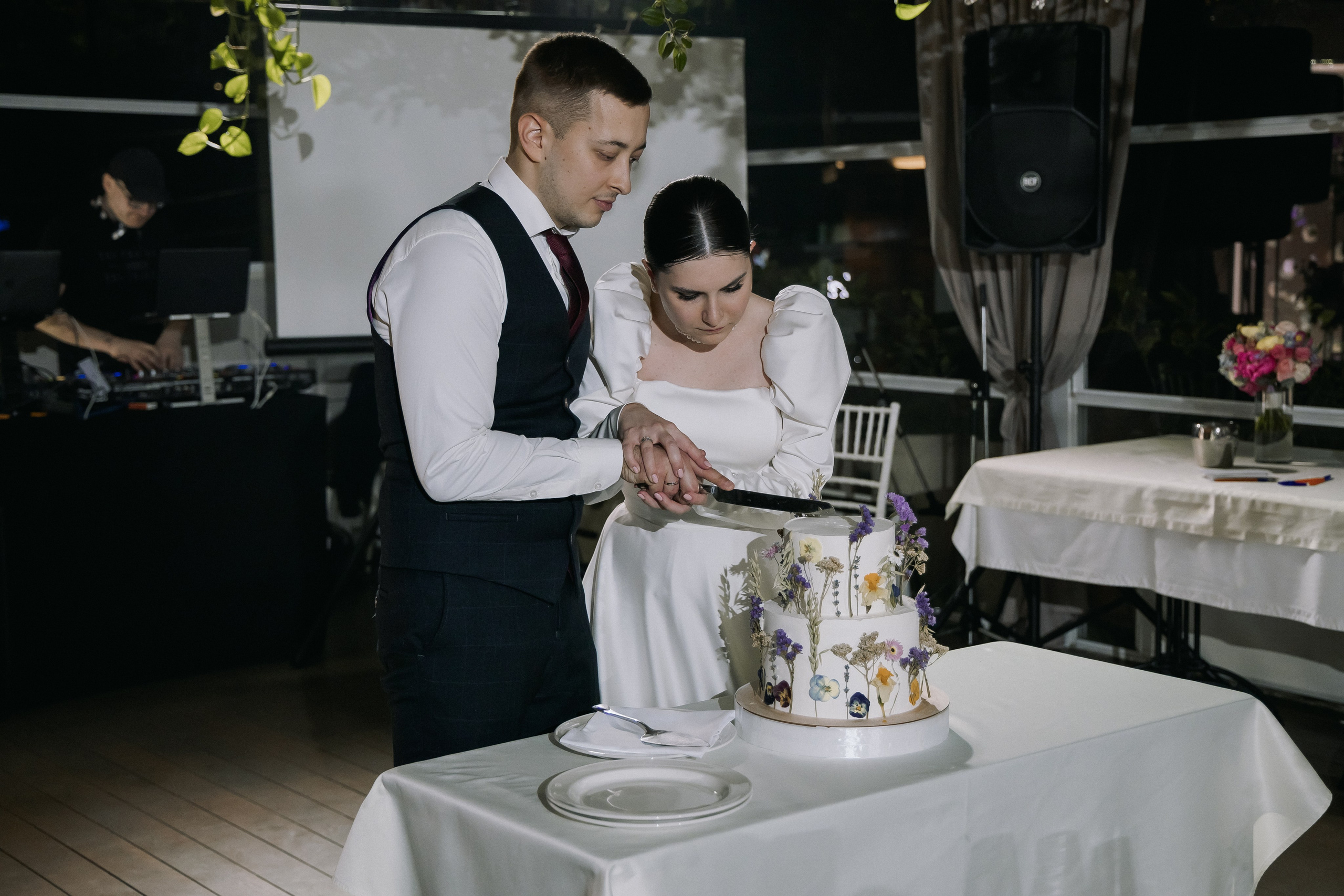 Яна и Святослав. Свадебный день. Свадебная фотография. Арина Рубах