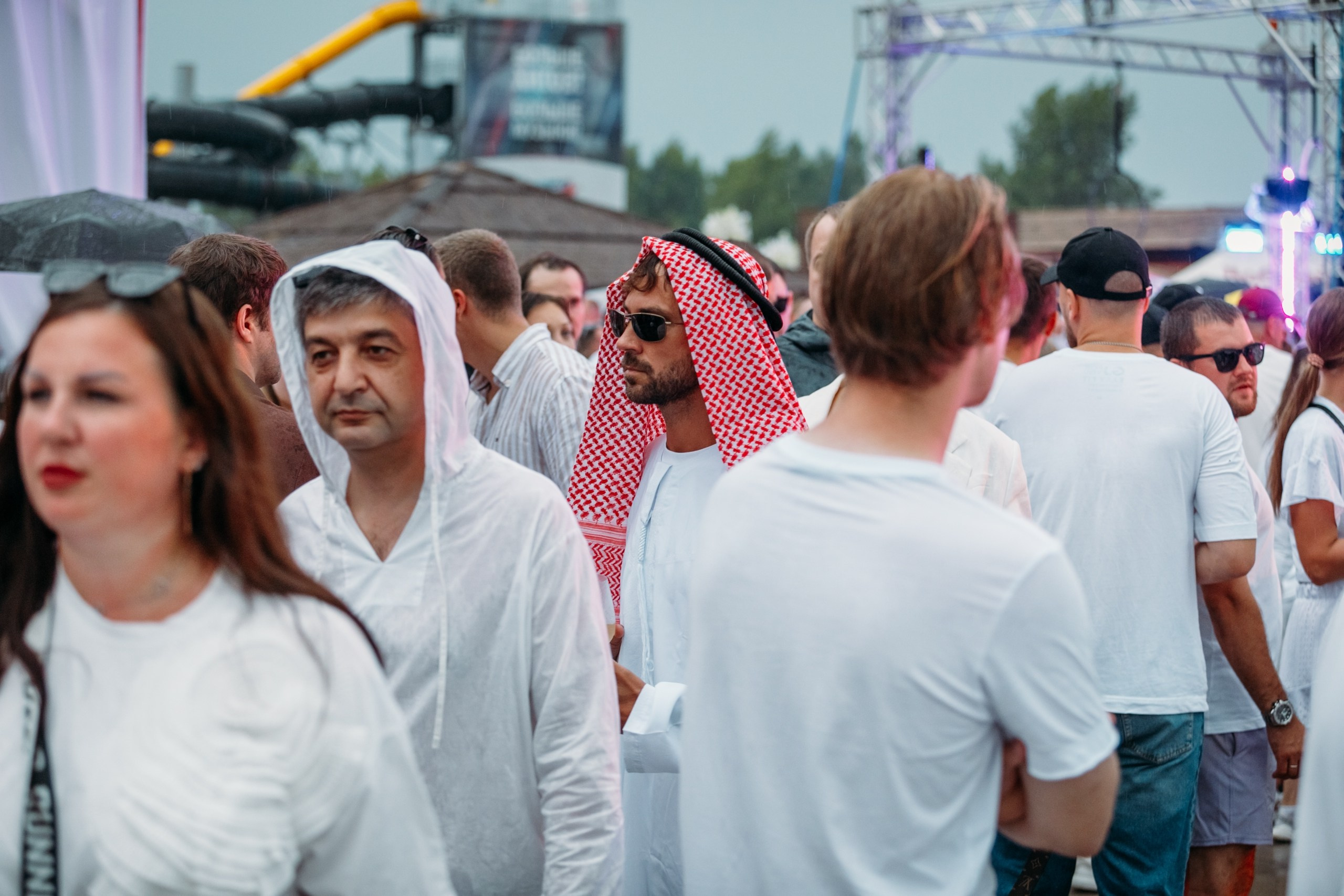 White Party @ Бархат парк. Репортажный фотограф Максим Полянский. Москва, Санкт-Петербург, Красноярск