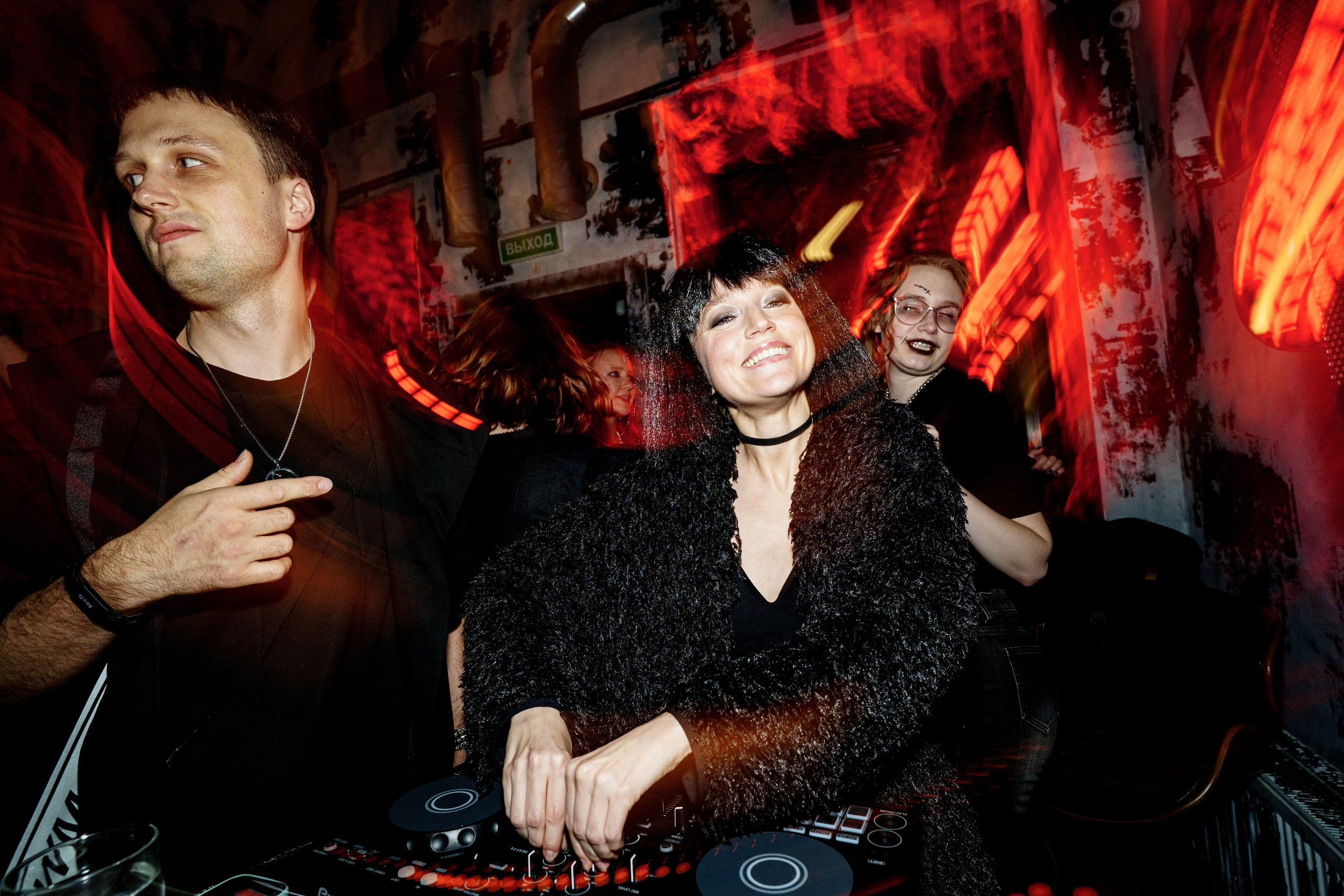 Halloween party. Бар разбитых сердец. Концертный и репортажный фотограф в Санкт-Петербурге Слава Пахомов