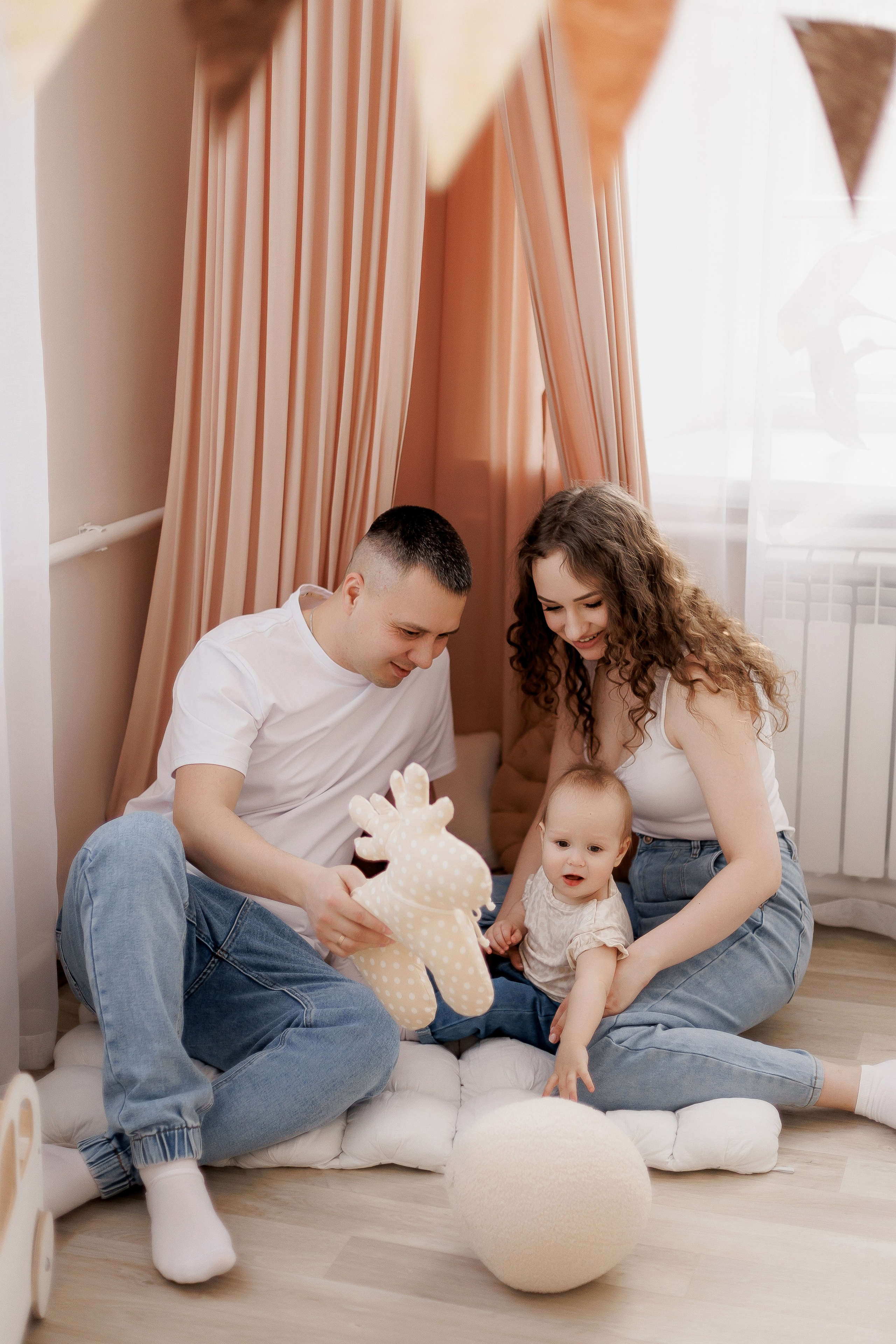 Алена, Максим и Ксюшенька. Свадебный и портретный фотограф в Миассе Филиппенко Дарья