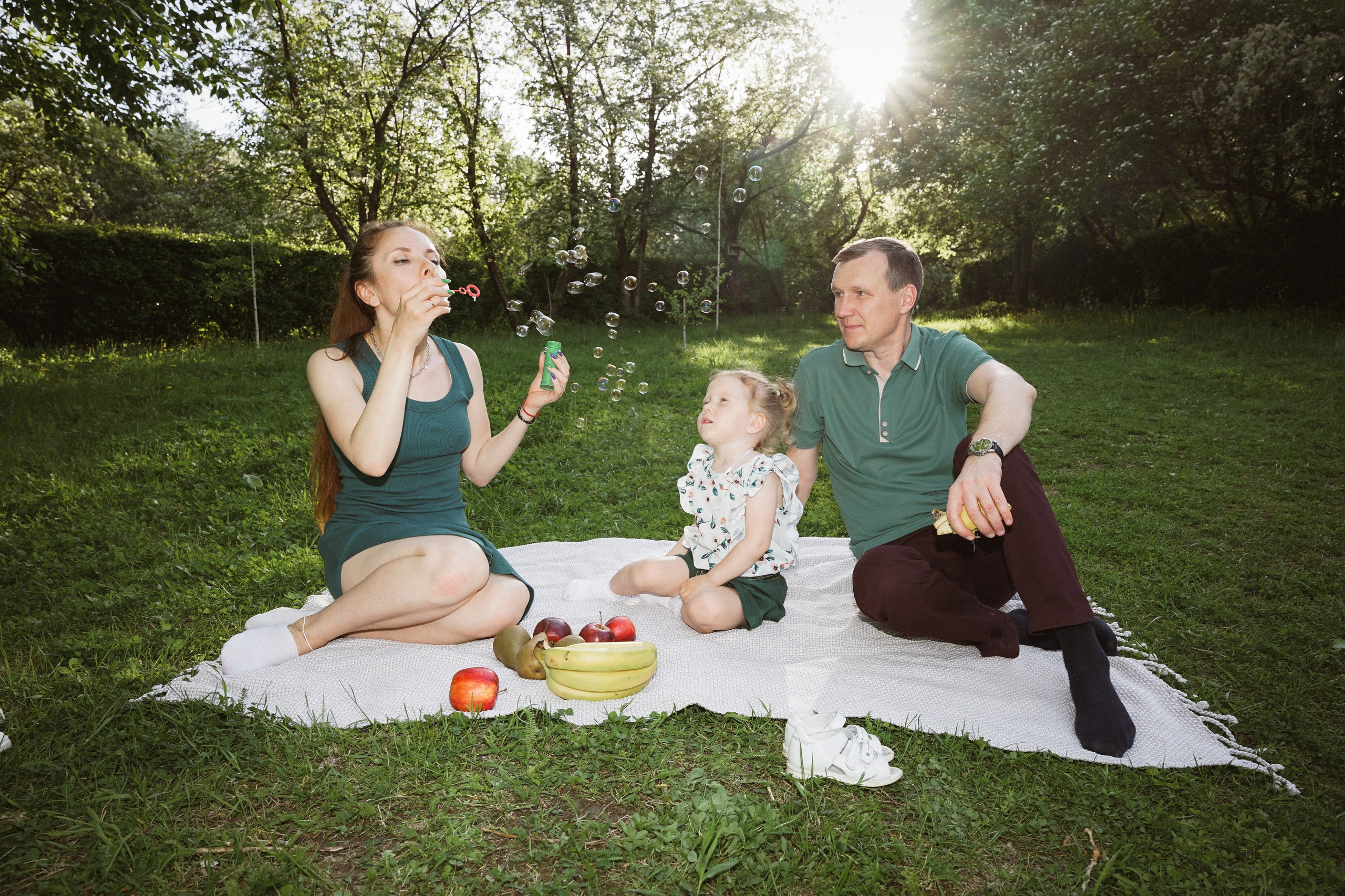 Семейная съемка с ребенком в парке Екатеринбурга