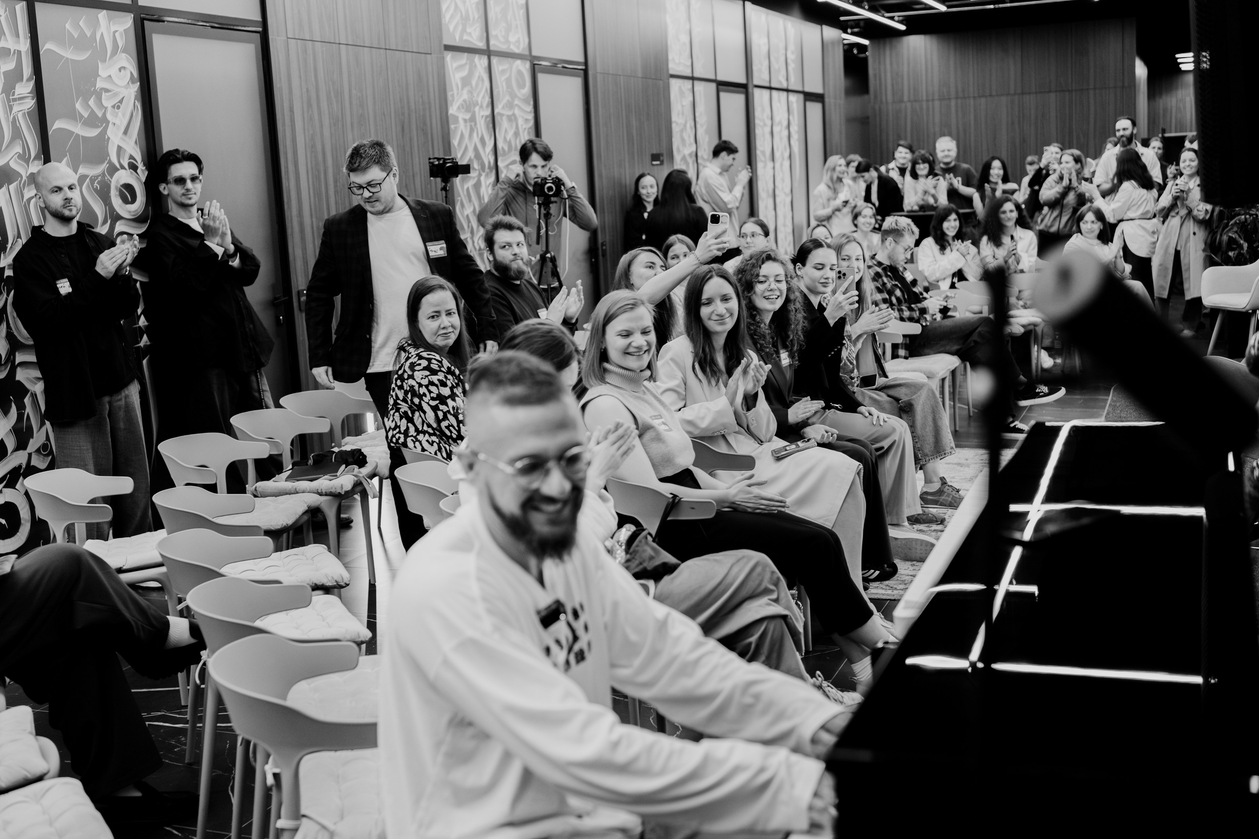 Нескучные финансы х Изионисты. Репортажный и портретный фотограф в Москве Илья Спиридонов