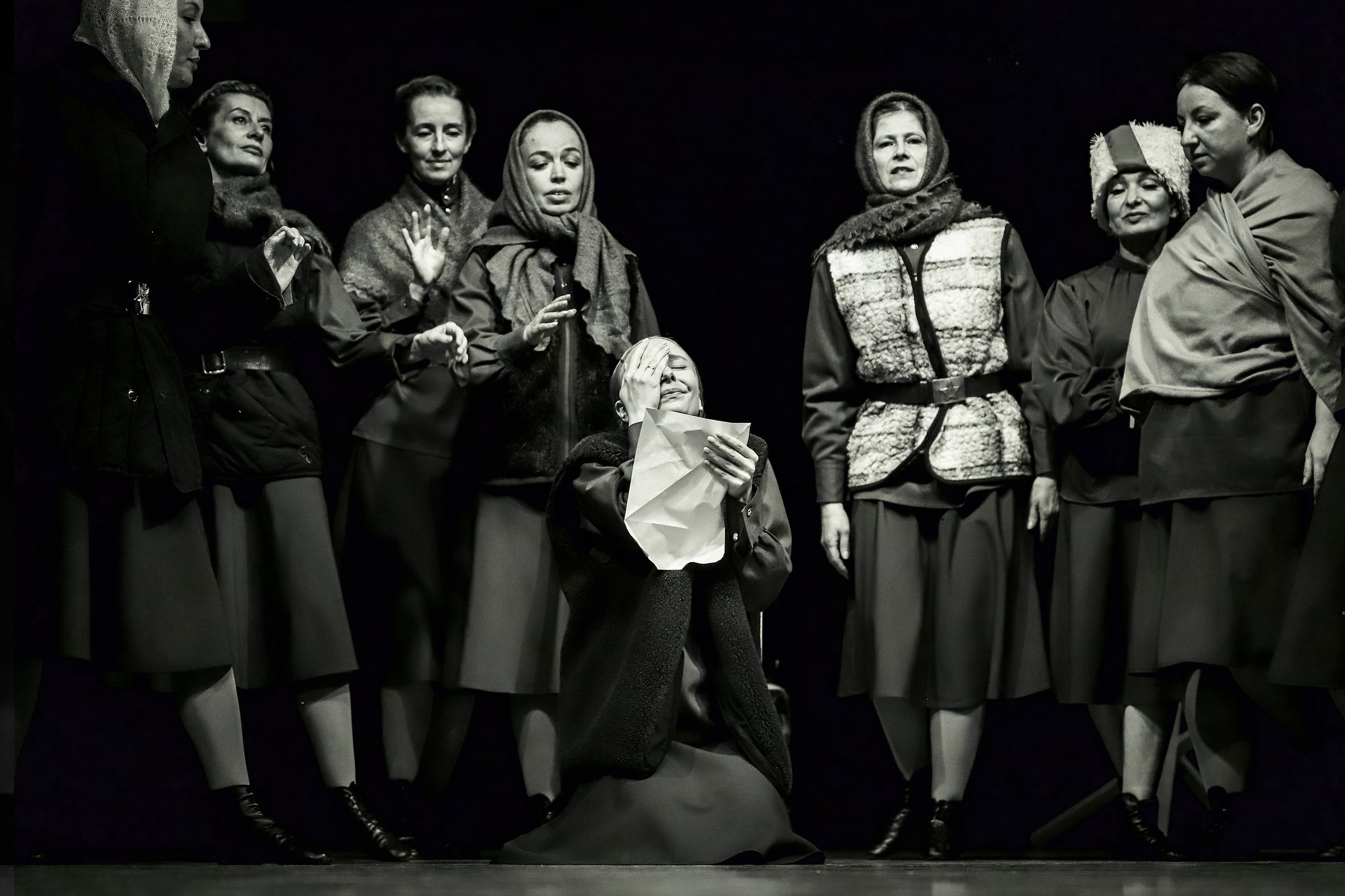 Спектакль Победа — имя женское. Александра, репортажный и событийный фотограф