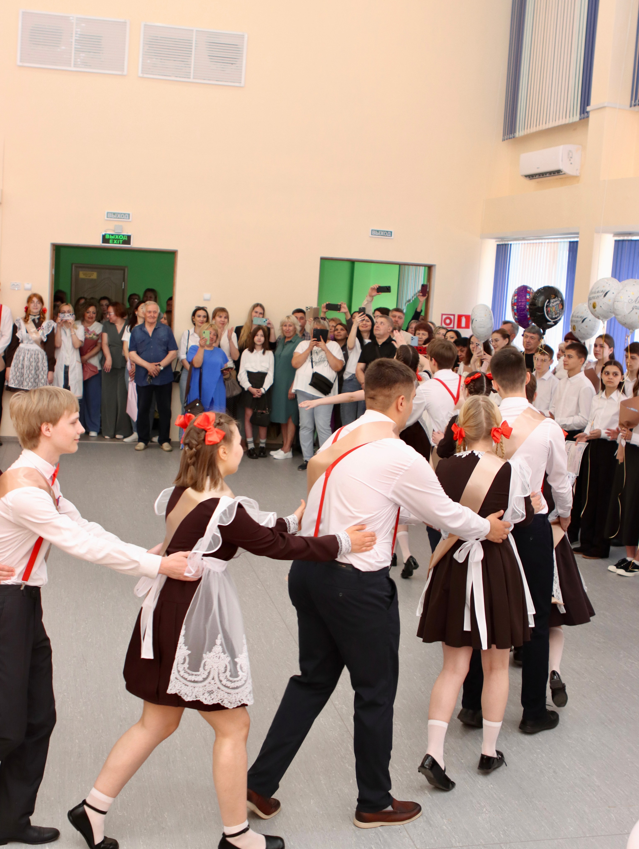 Школьный выпускной. Фотограф в Курске Смирнов Евгений