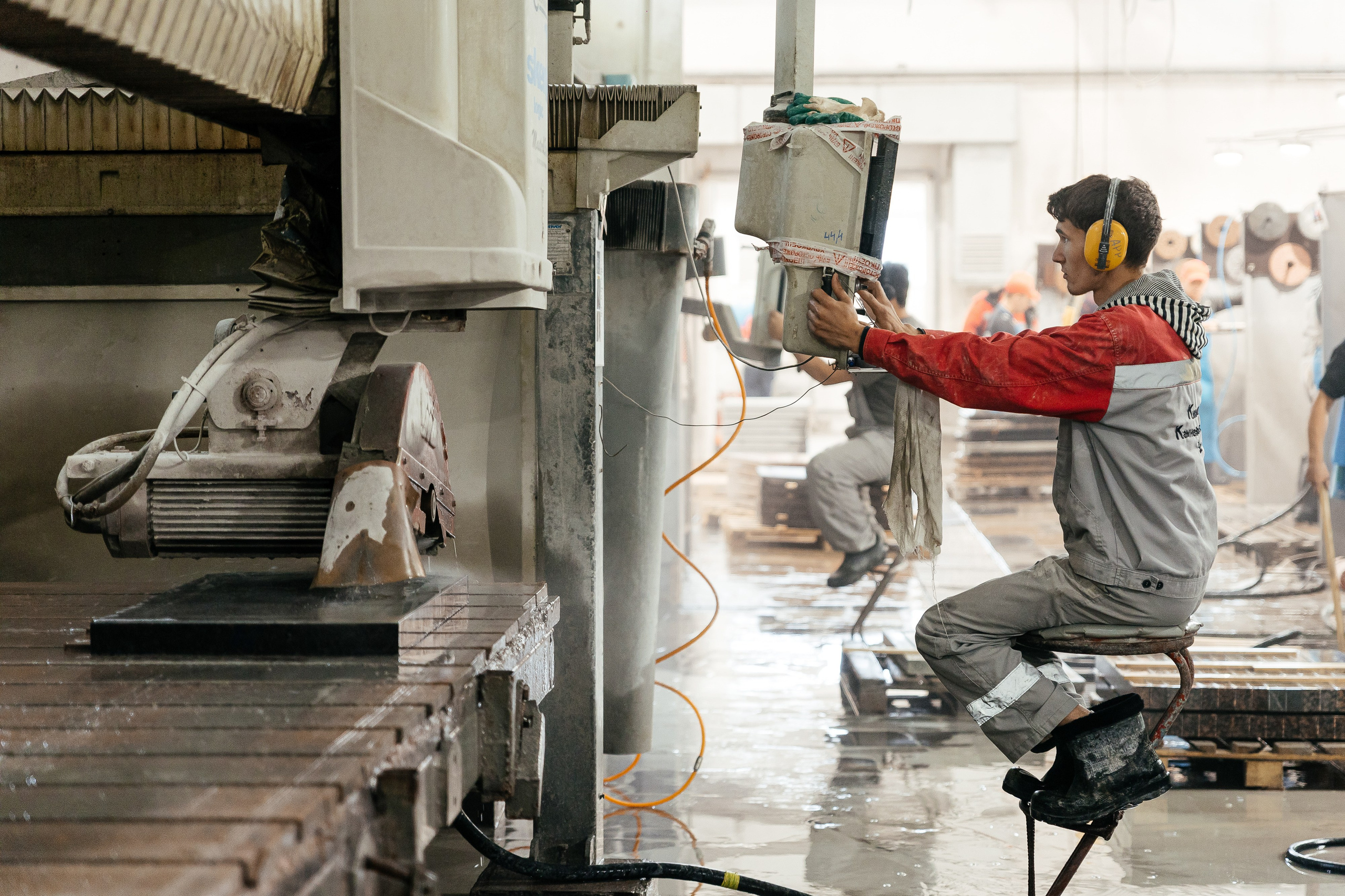 Камнеобрабатывающий завод. Ваш самый лучший фотограф!