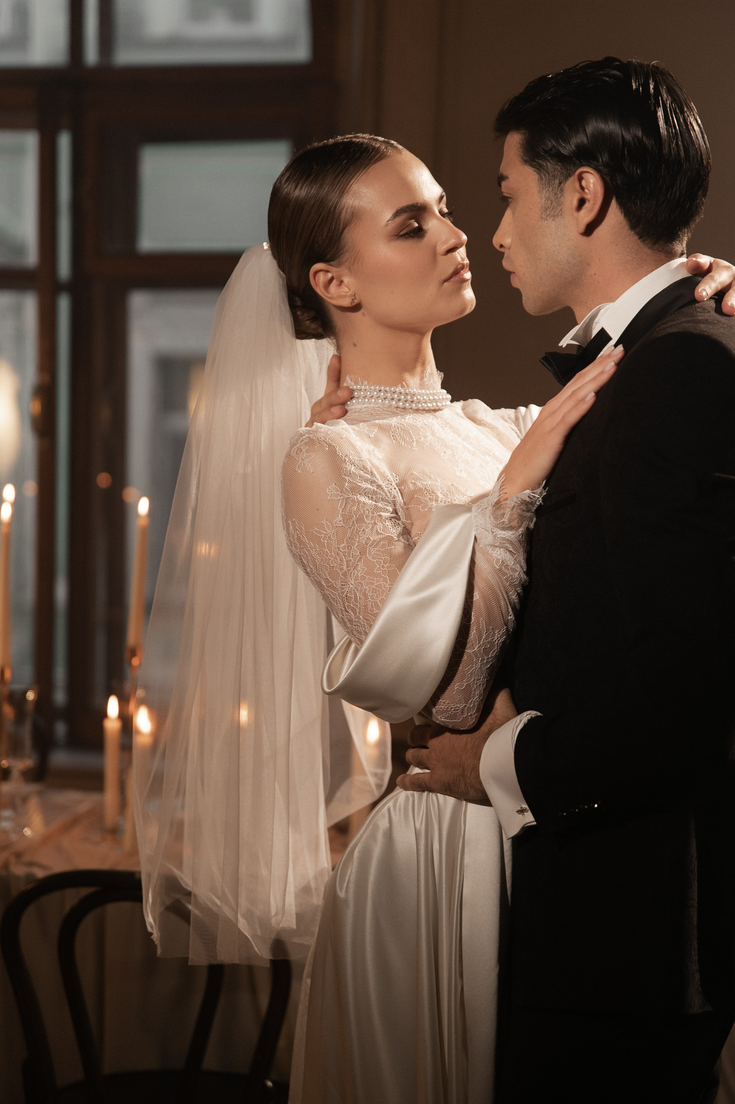 Камерный свадебный ужин при свечах в старинном особняке в фотостудии 21. Kult. Ярослава Ерина — свадебный фотограф в Москве