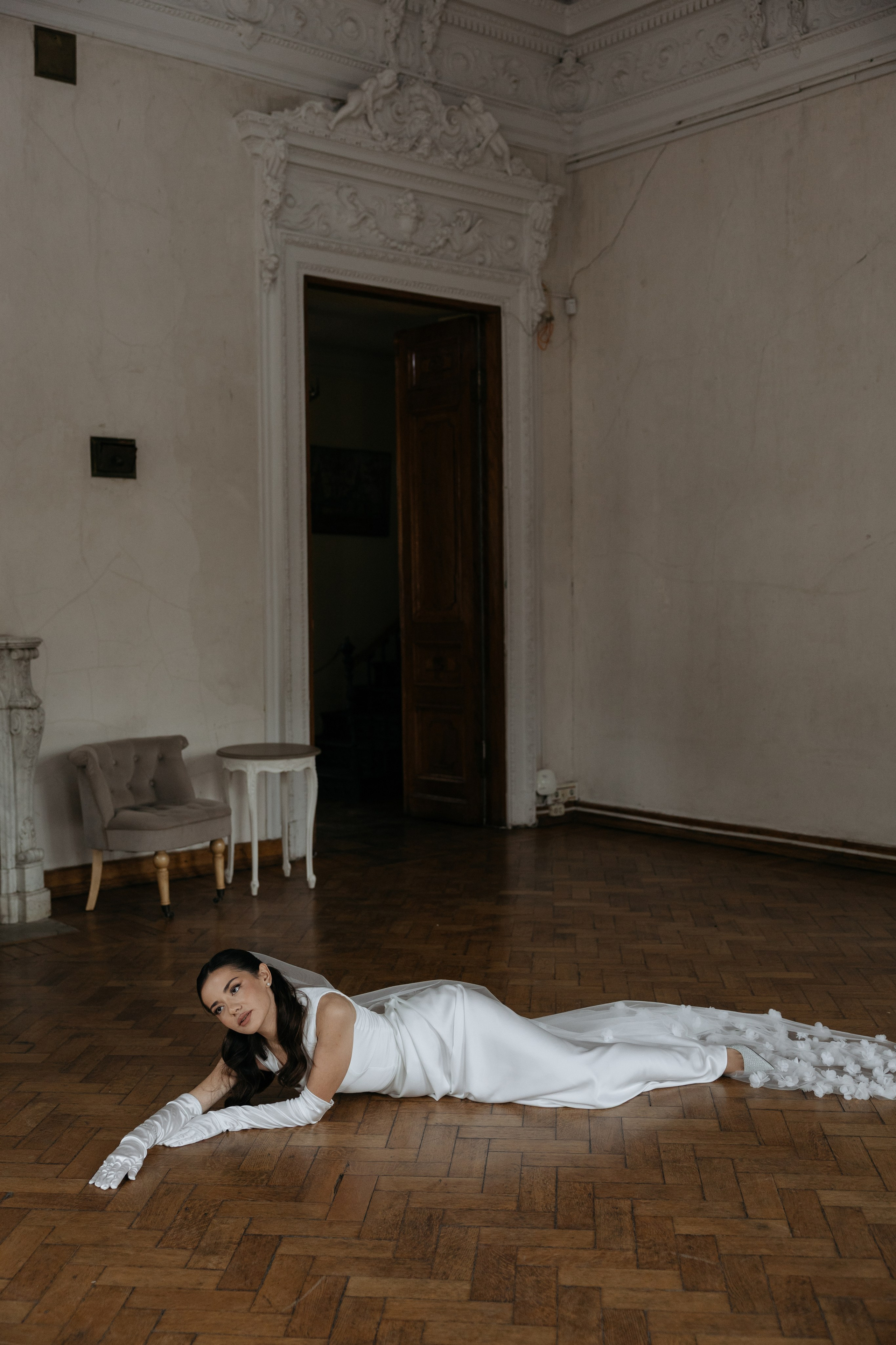 Роспись в Кутузовском ЗАГСе, фотосессия в Пушкинской библиотеке и банкет (семейный ужин) в ресторане «Кафе Пушкинъ». Свадебный фотограф в Москве Полина Лелетко