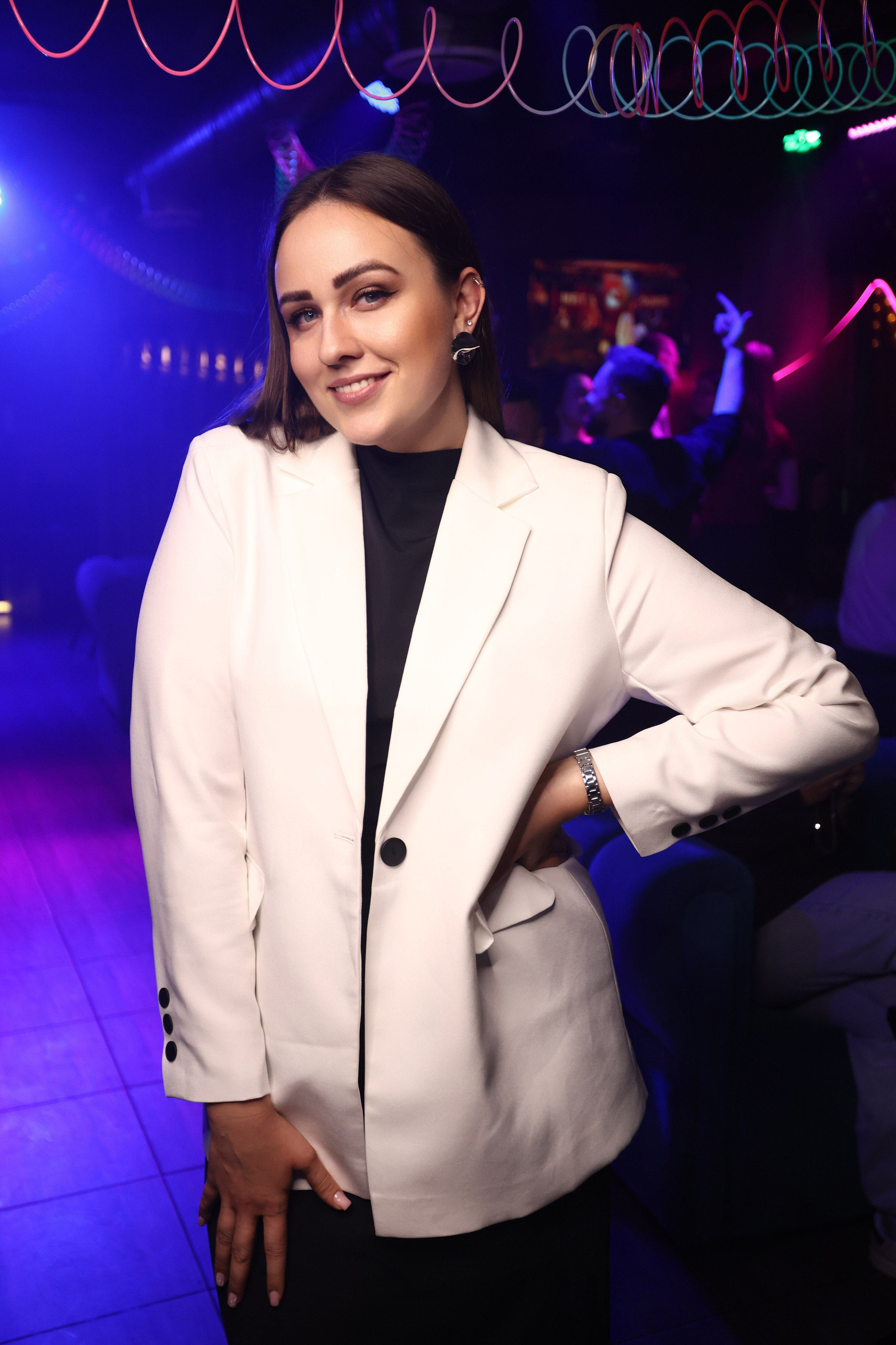 Neon Party 01.08.25. Мята Спортивная — Кальянная, караоке, бар в Минске