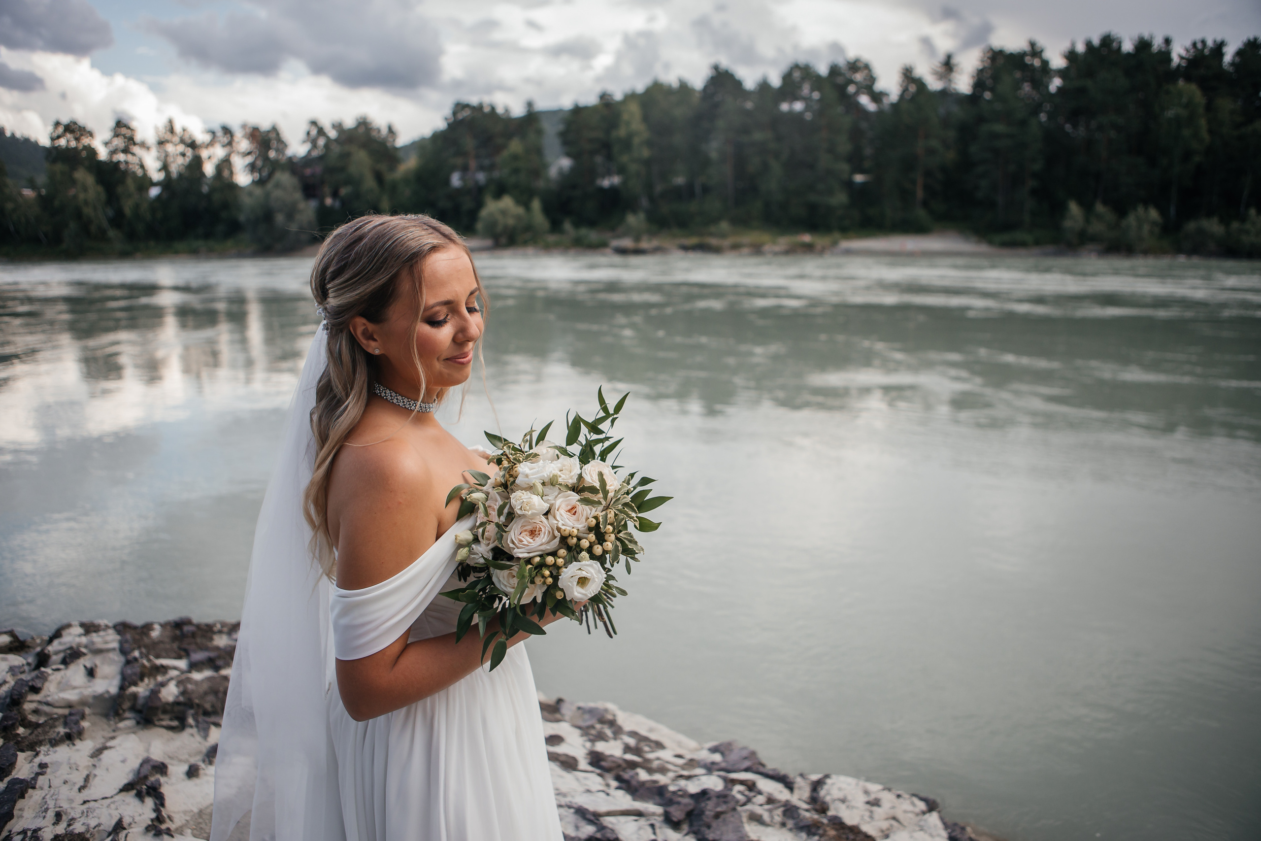 Свадебная фотосессия в горах. Дарья Белякова. Свадебный, детский и семейный фотограф в городе Бийск
