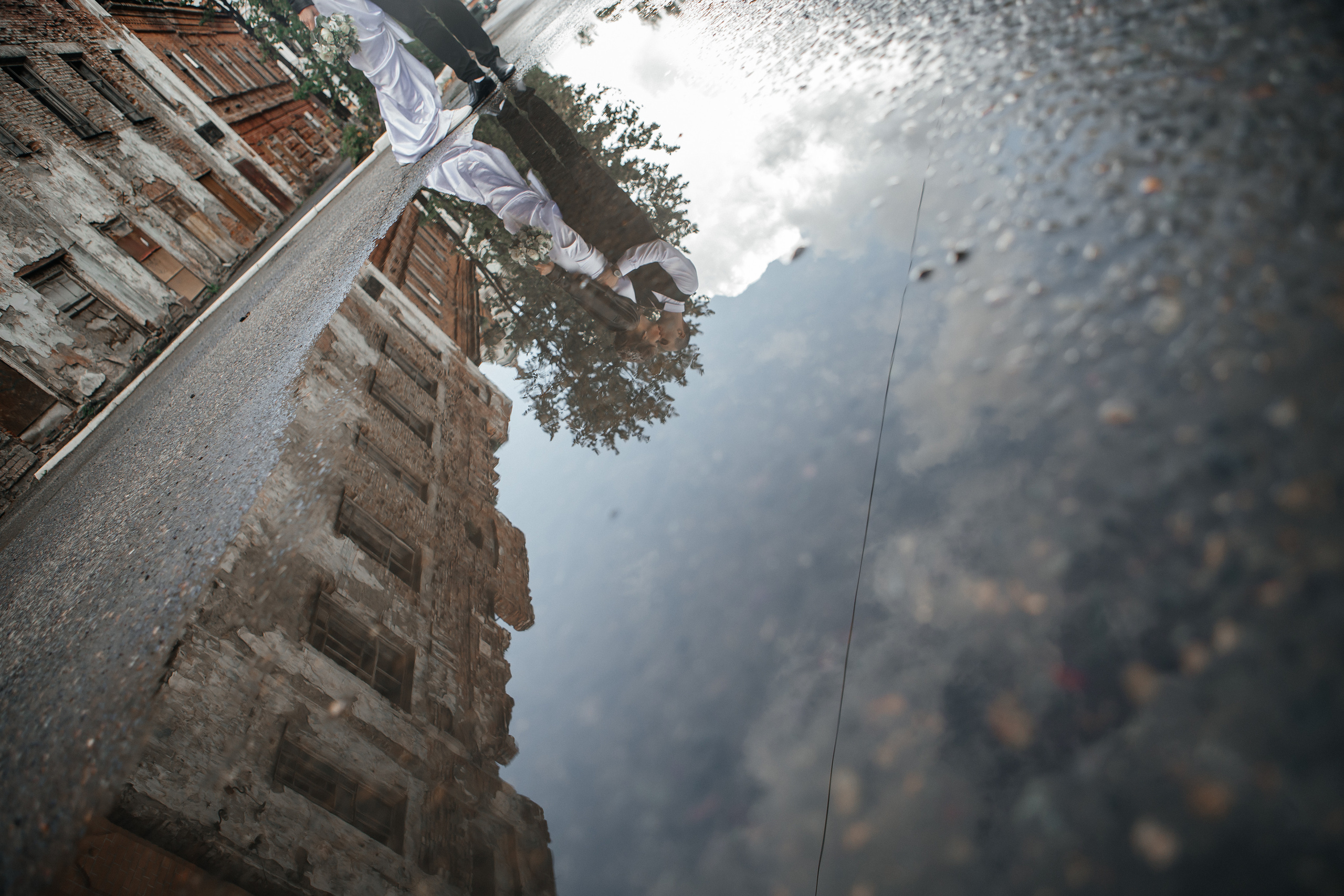 Свадебная фотосессия под дождем. Дарья Белякова. Свадебный, детский и семейный фотограф в городе Бийск