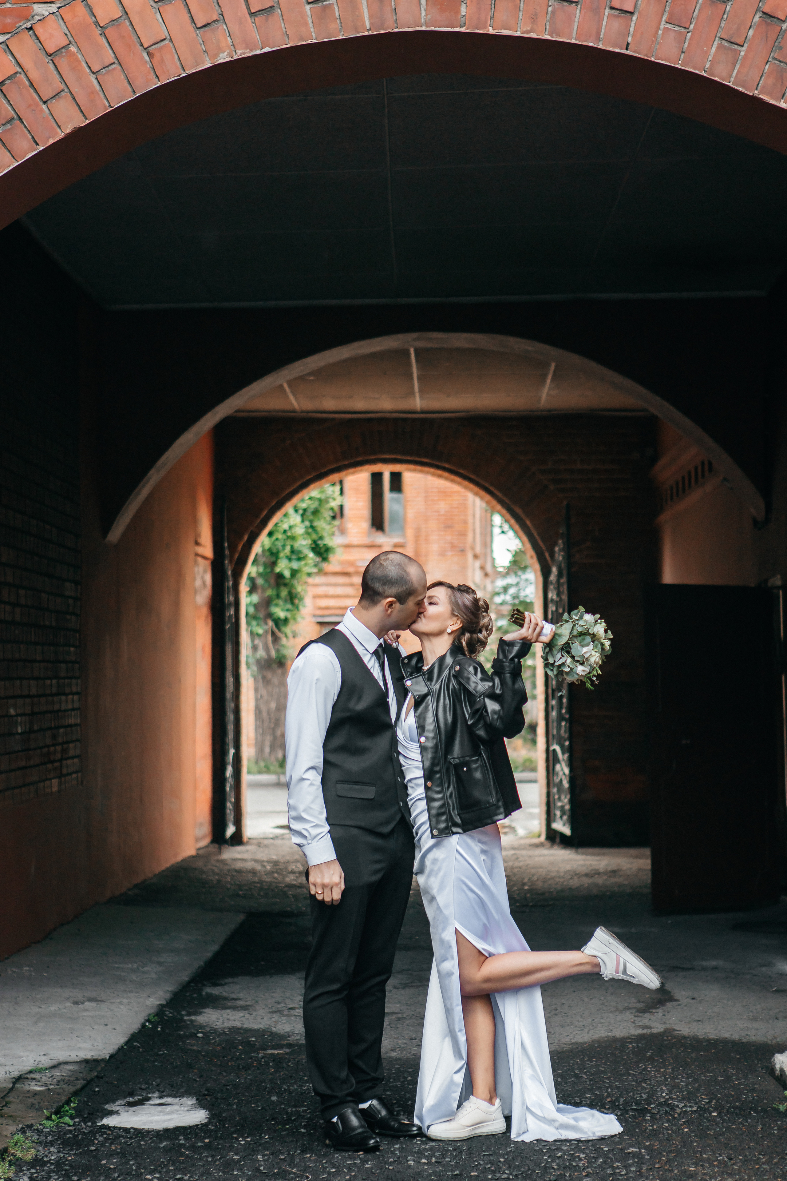 Свадебная фотосессия под дождем. Дарья Белякова. Свадебный, детский и семейный фотограф в городе Бийск