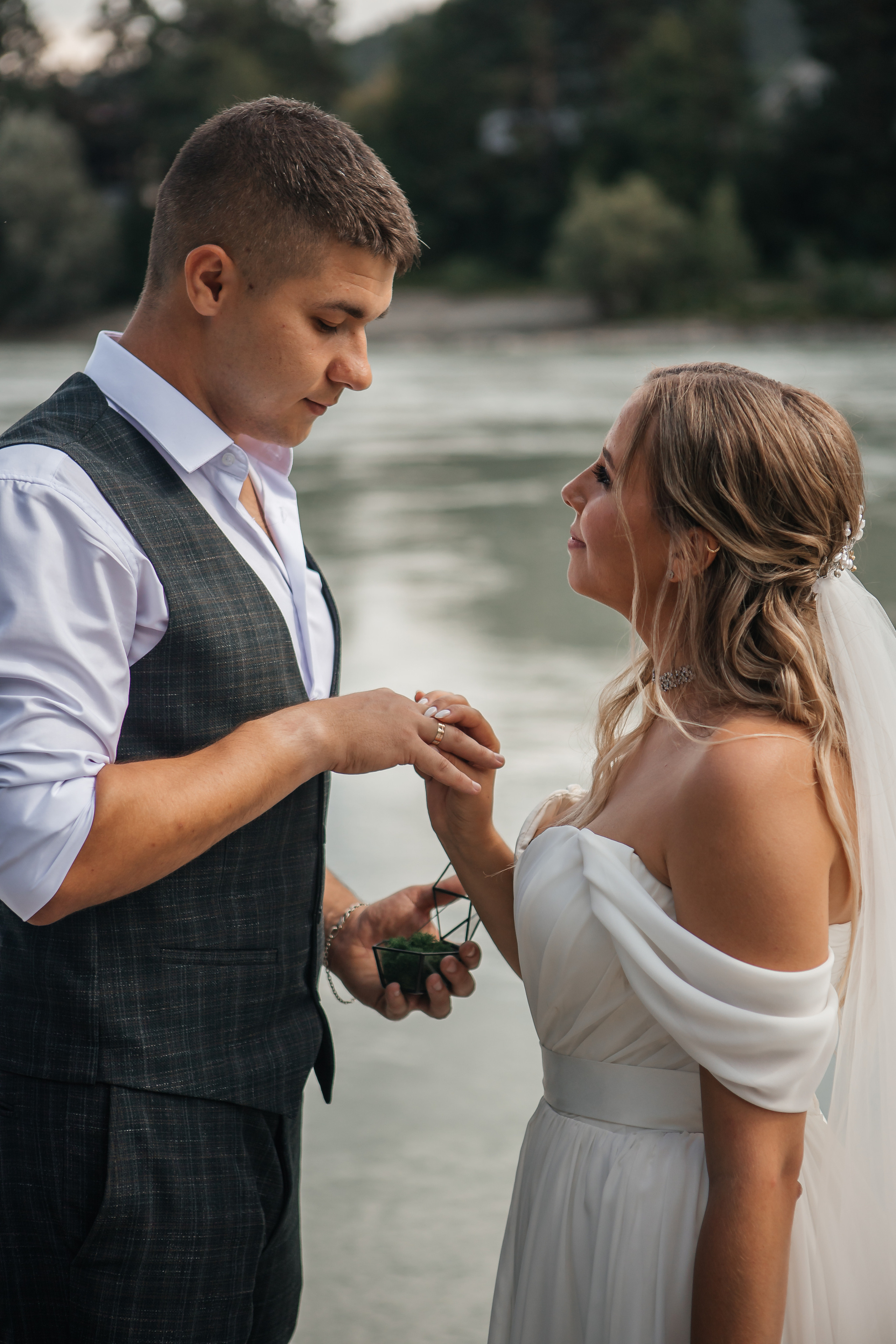 Свадебная фотосессия в горах. Дарья Белякова. Свадебный, детский и семейный фотограф в городе Бийск