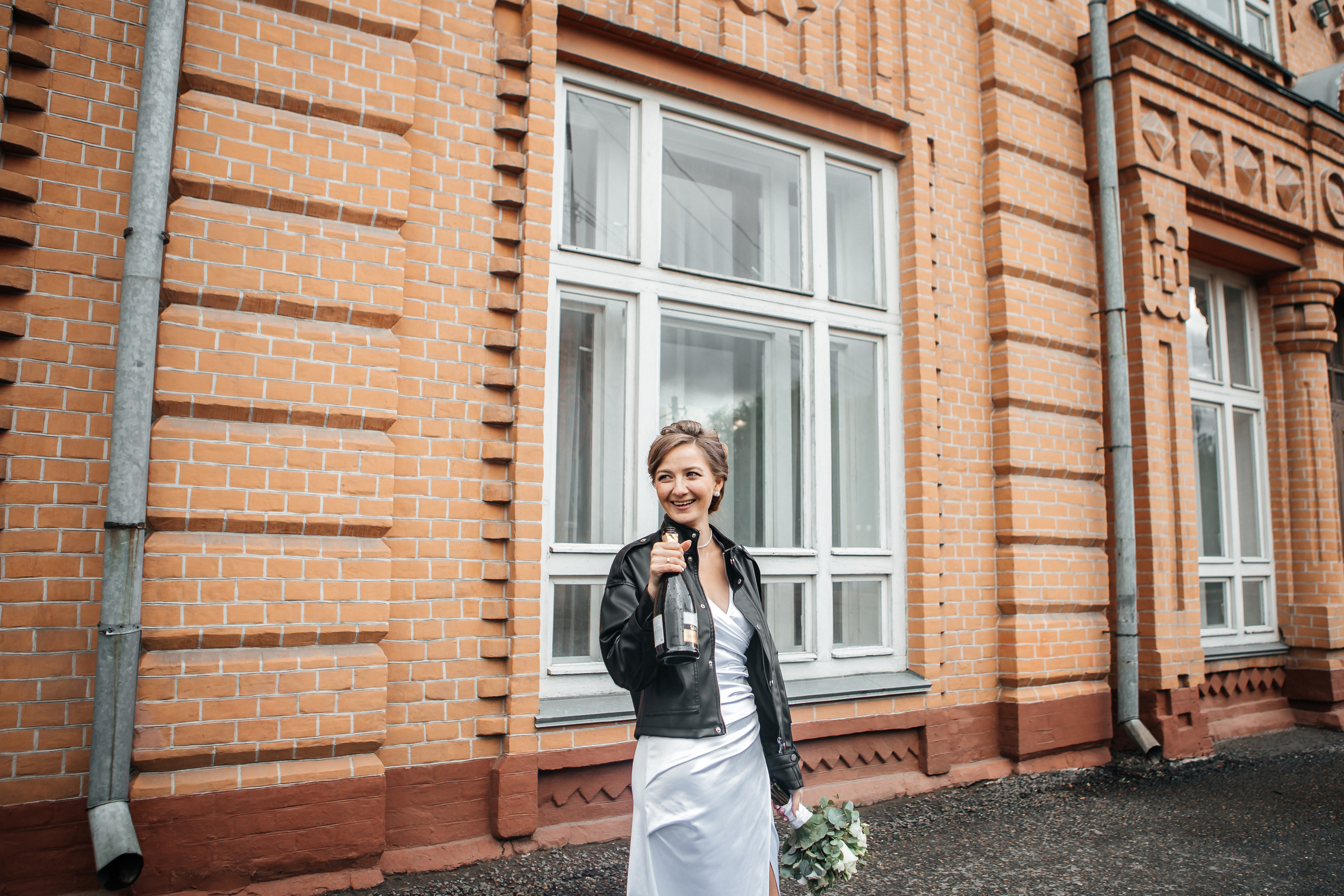 Свадебная фотосессия под дождем. Дарья Белякова. Свадебный, детский и семейный фотограф в городе Бийск