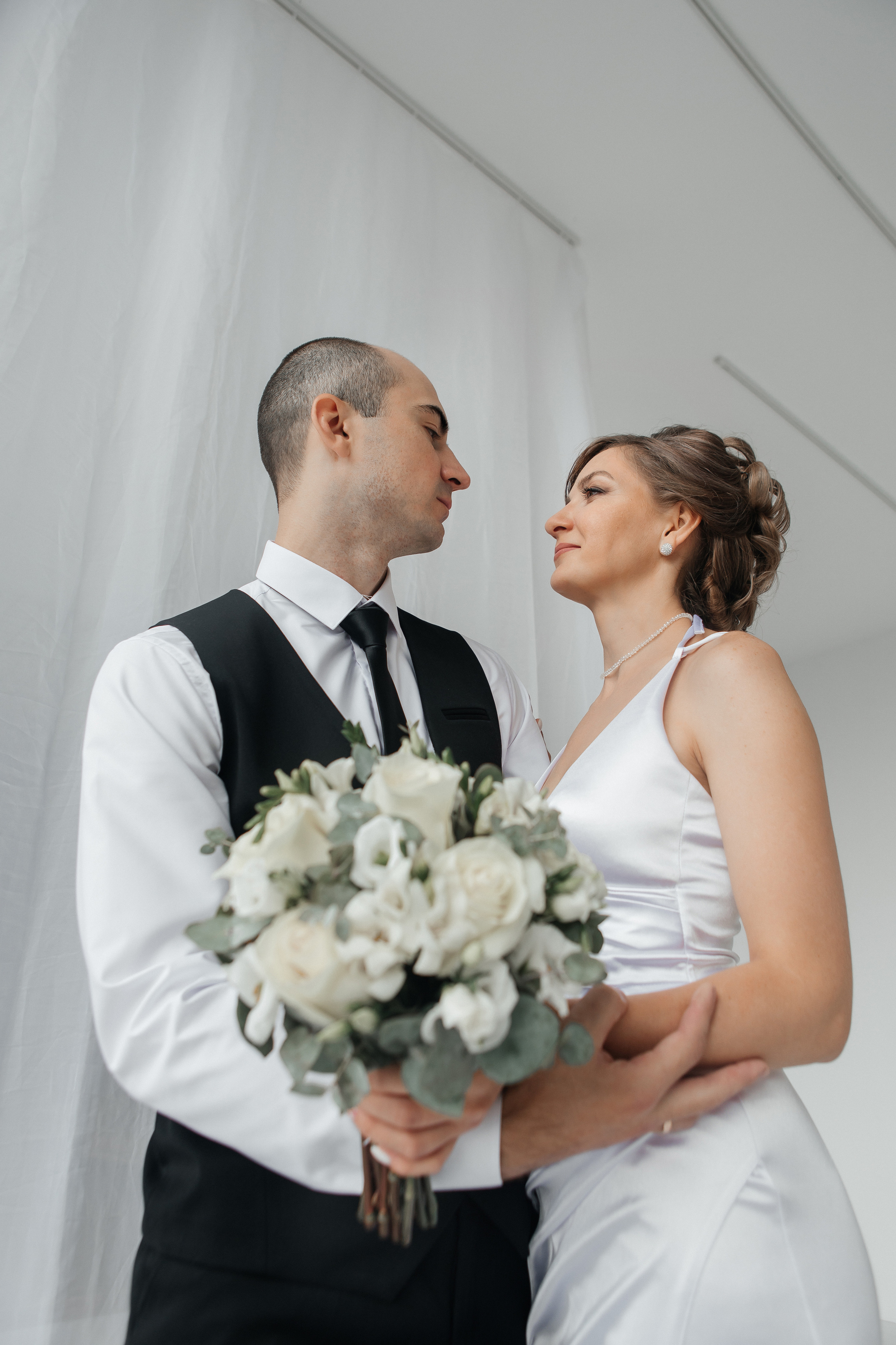 Свадебная фотосессия под дождем. Дарья Белякова. Свадебный, детский и семейный фотограф в городе Бийск