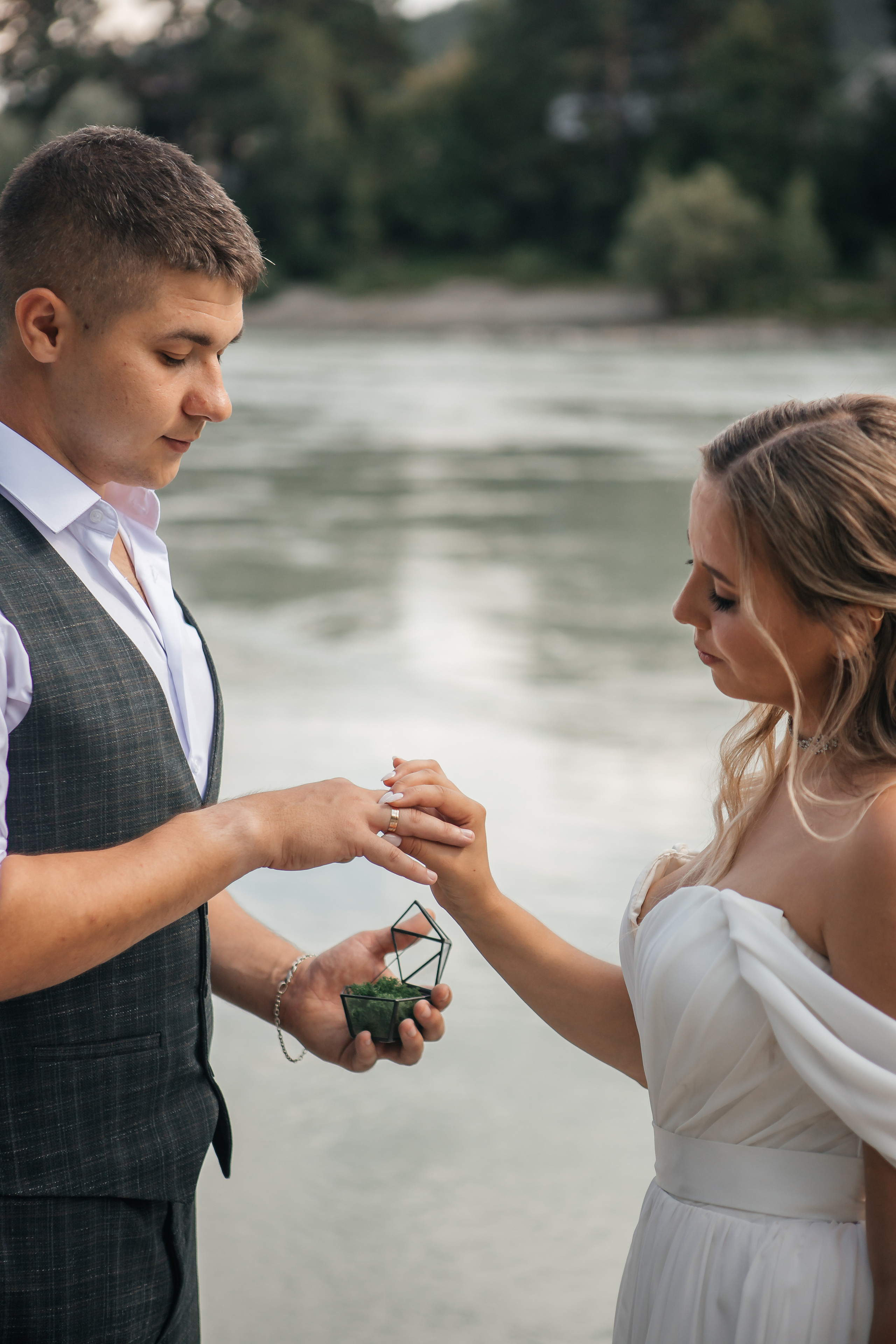 Свадебная фотосессия в горах. Дарья Белякова. Свадебный, детский и семейный фотограф в городе Бийск